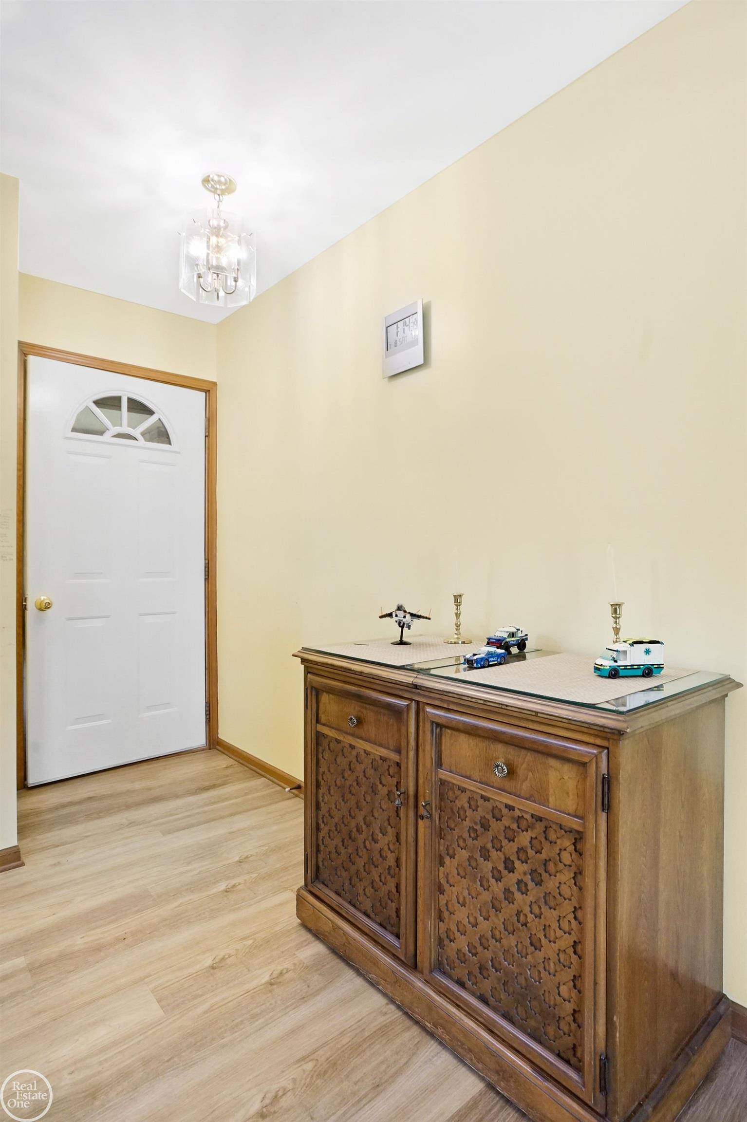 5481 Sutton Road photo 6