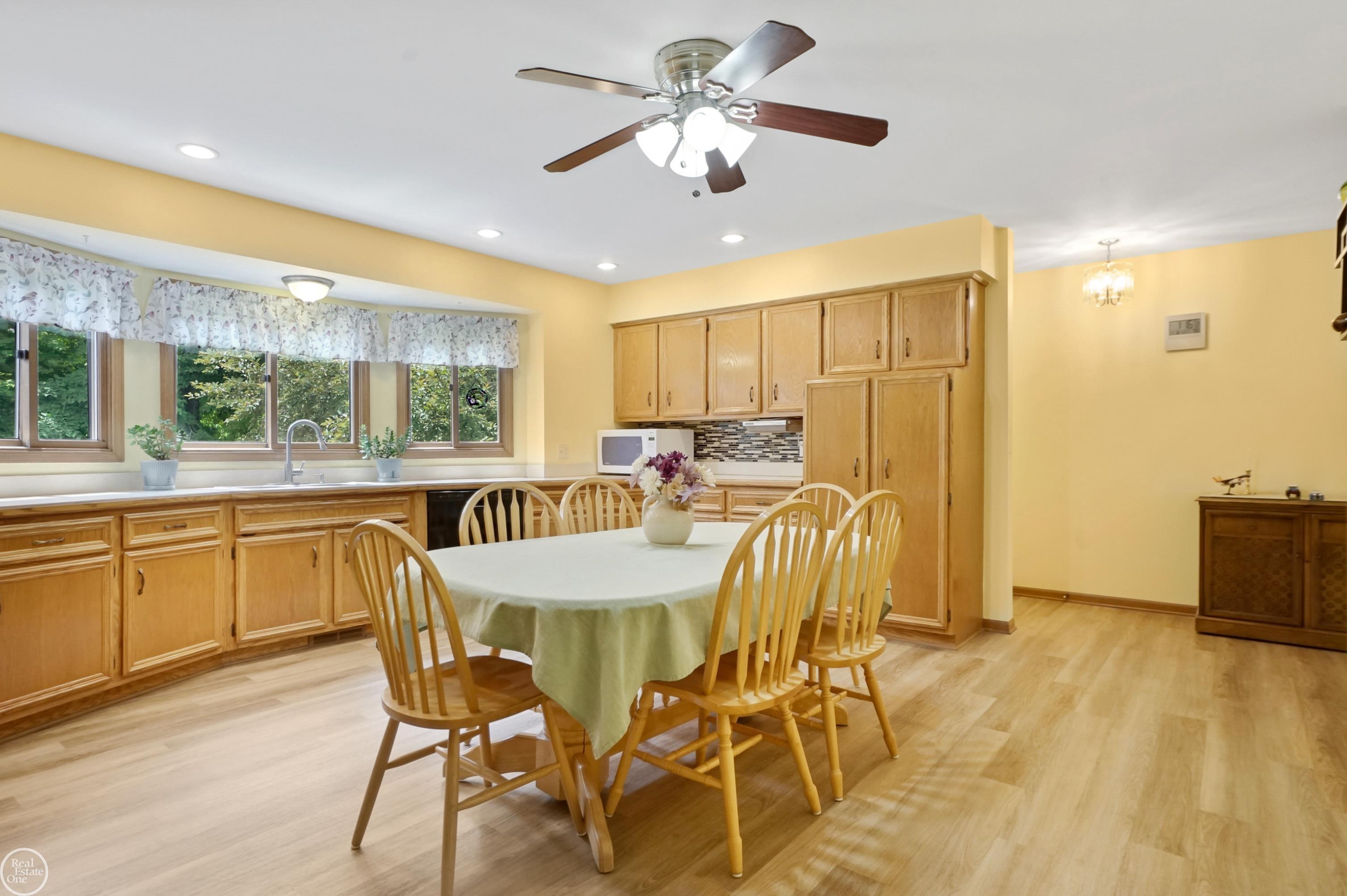 5481 Sutton Road photo 8