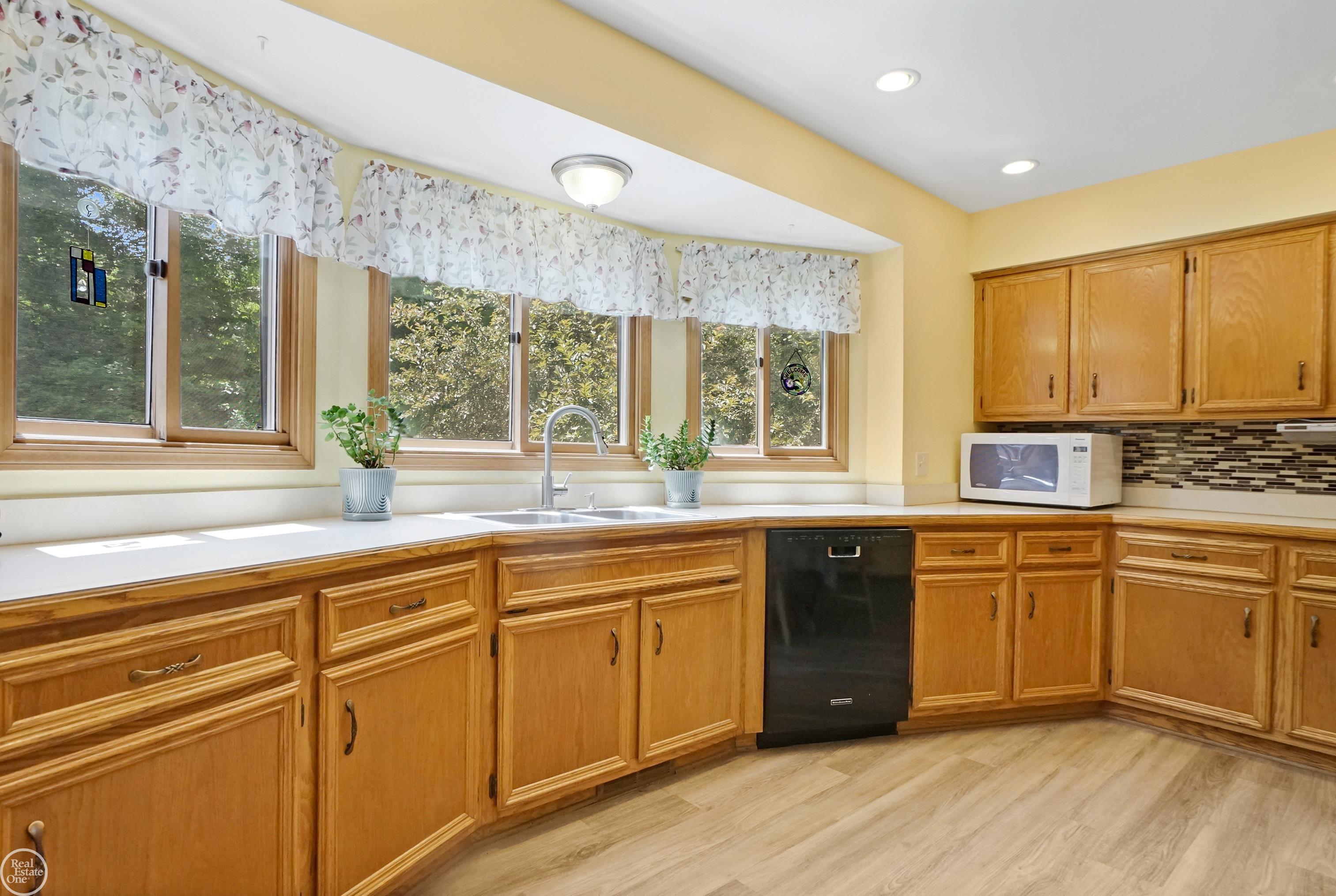 5481 Sutton Road photo 9