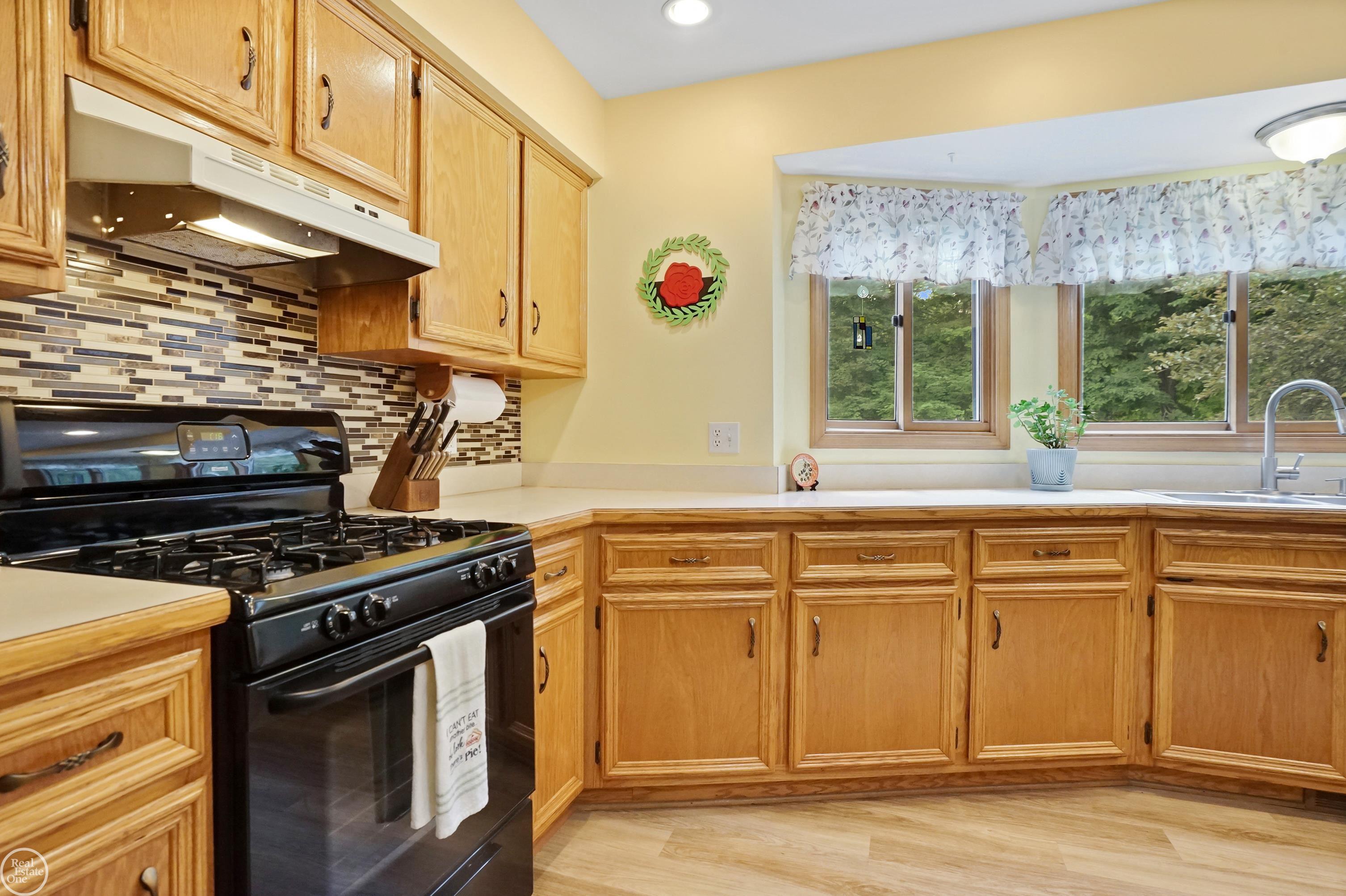 5481 Sutton Road photo 10