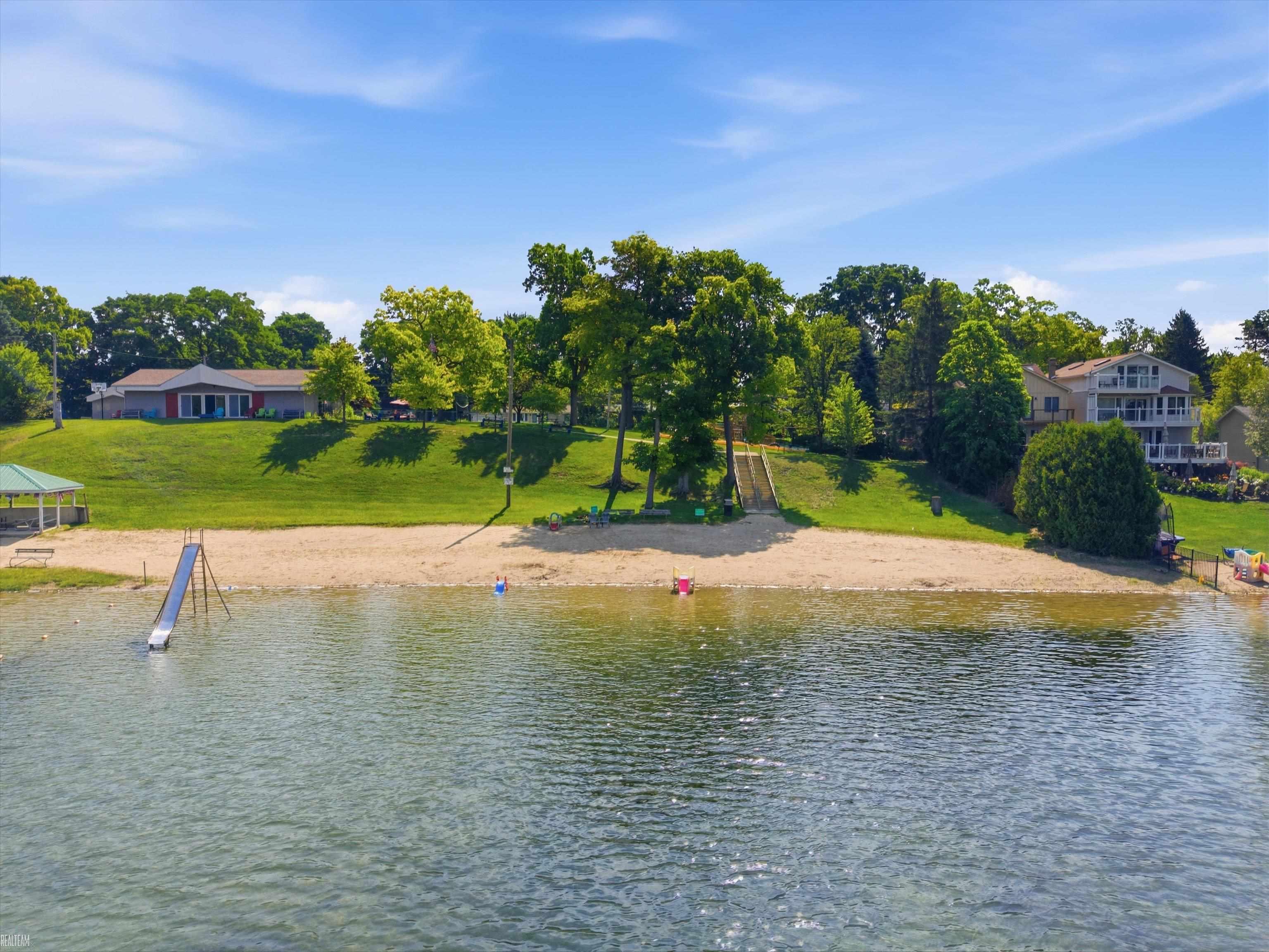 4th image of 715 N Conklin Rd, Lake Orion, MI 48362 | MLS# 50215483