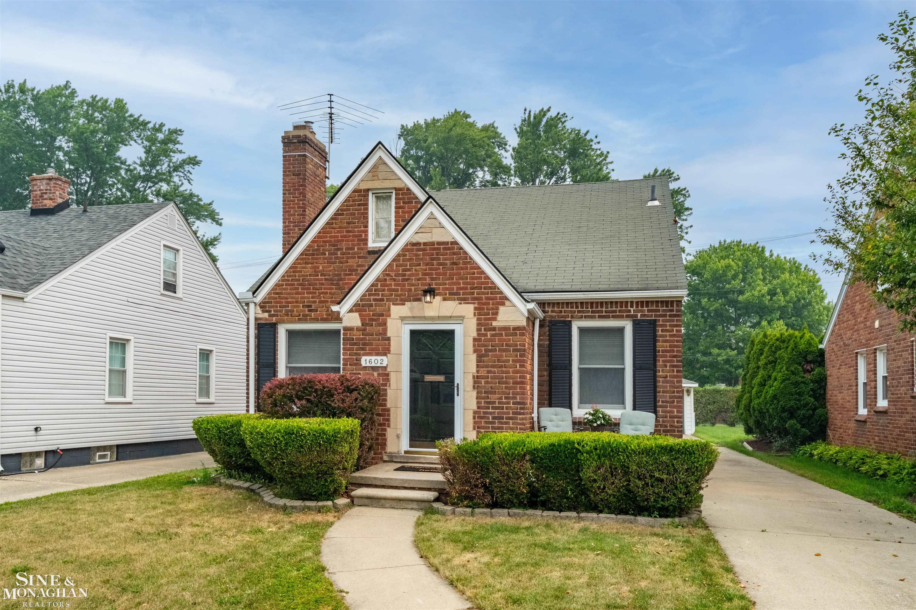 37th image of 1602 Anita Ave, Grosse Pointe Woods, MI 48236 | MLS# 50215484