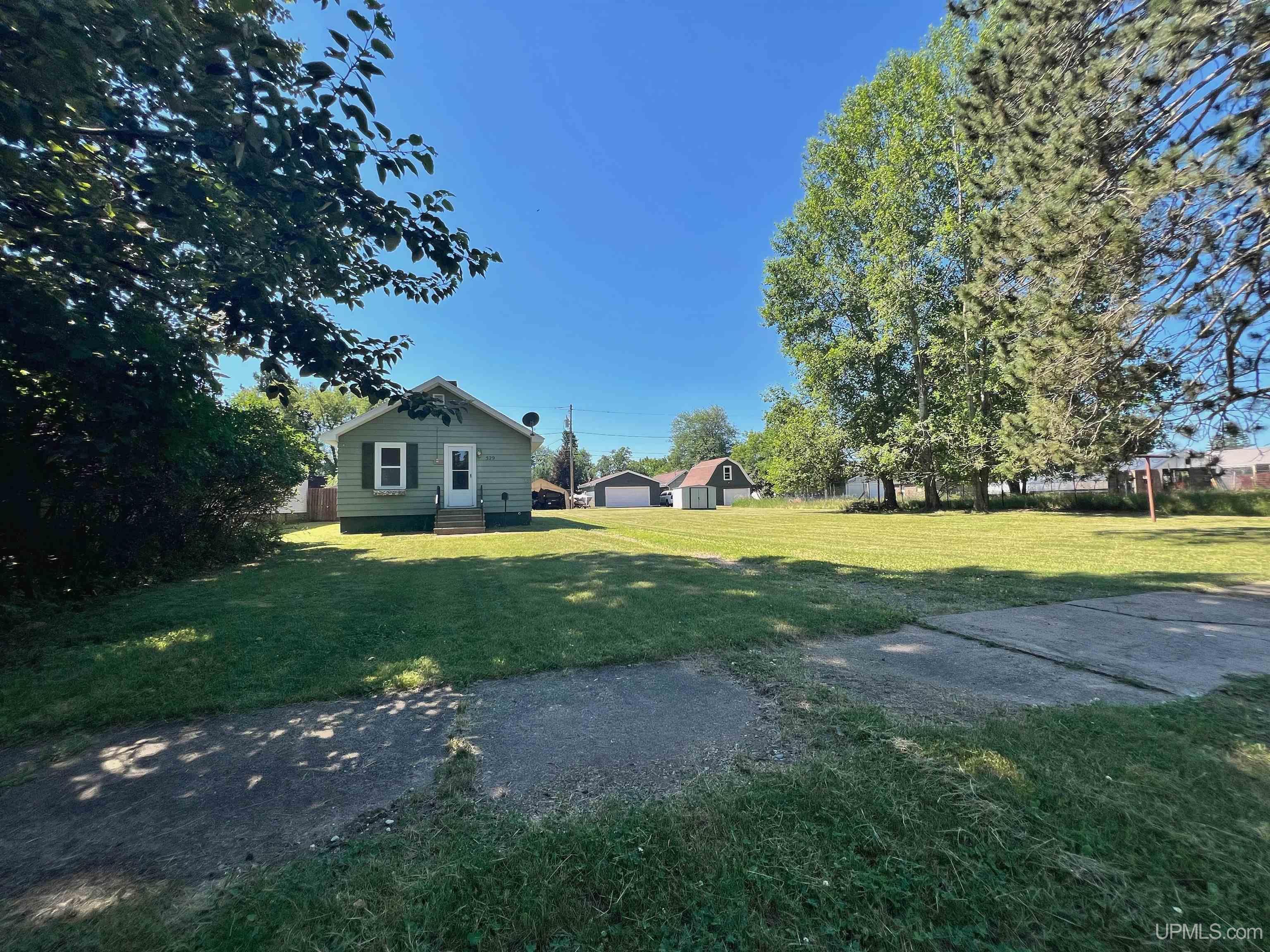 Homes for sale in Kingsford, MI | 529 Henford Ave, Kingsford, MI 49802 | MLS# 50215488