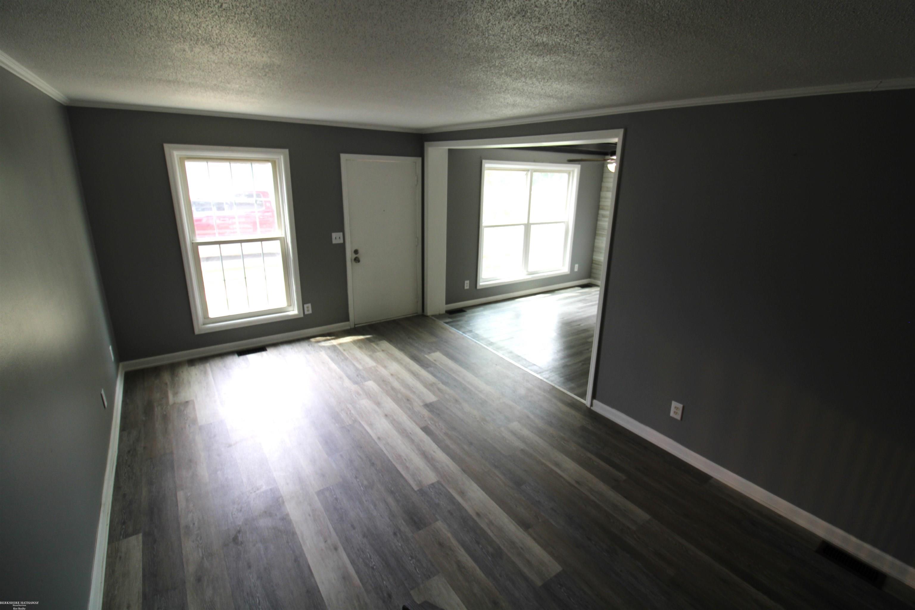 Listing Photo 5 - Condo for sale in building located at 38615 Diamond Head Ct, Clinton Township, MI 48038