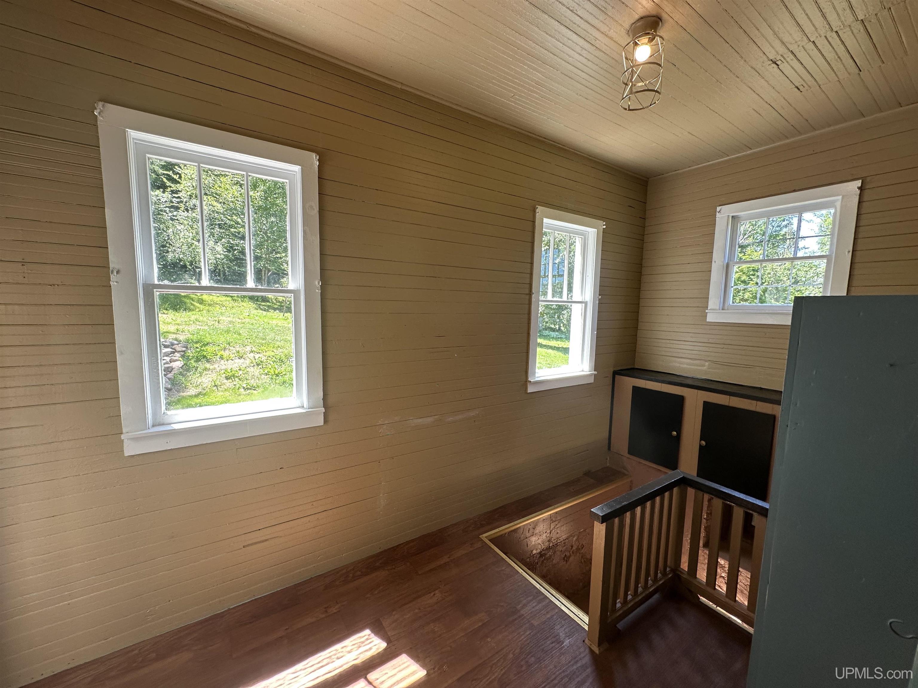 Homes for sale in Wakefield, MI | 502 Luoma Rd, Wakefield, MI 49911 | MLS# 50215573