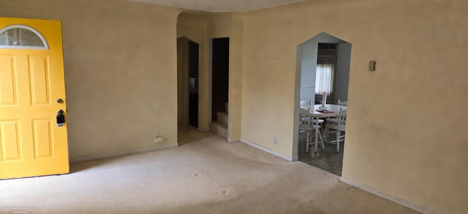 2nd image of 98 Shadywood Rd, Rochester Hills, MI 48307 | MLS# 50215587