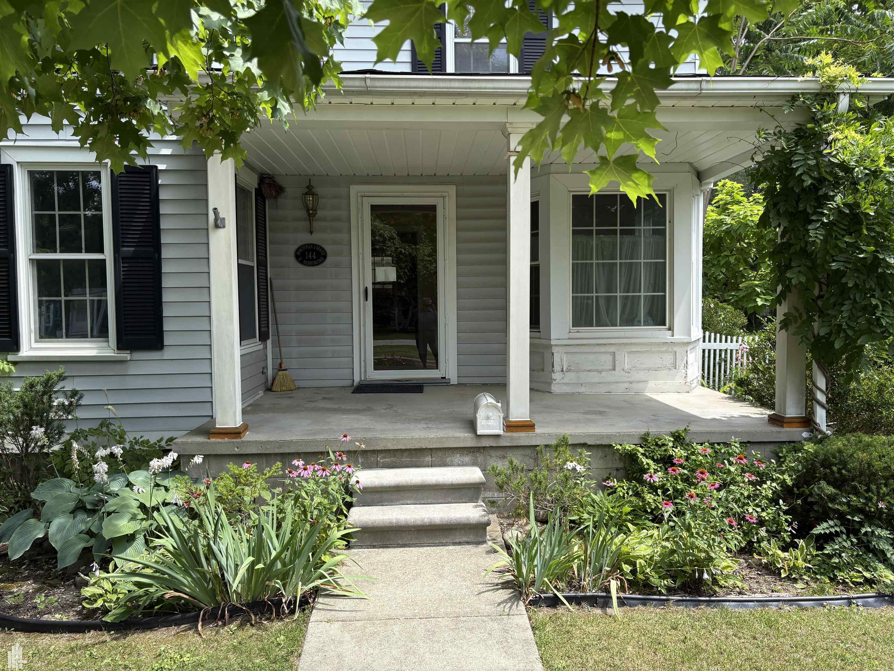 144 N Washington