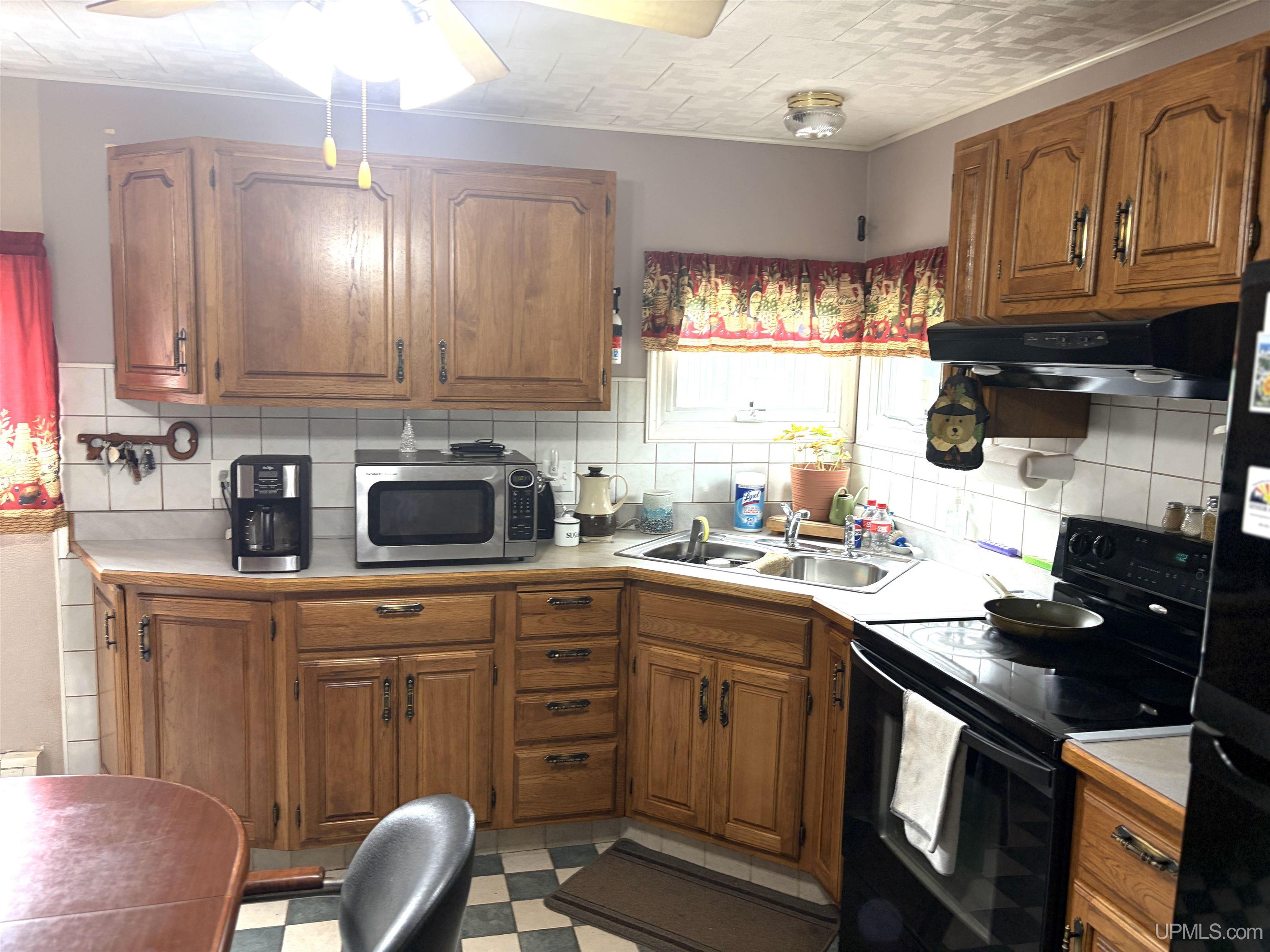 Homes for sale in Ishpeming, MI | 518 E Ridge St, Ishpeming, MI 49849 | MLS# 50215606
