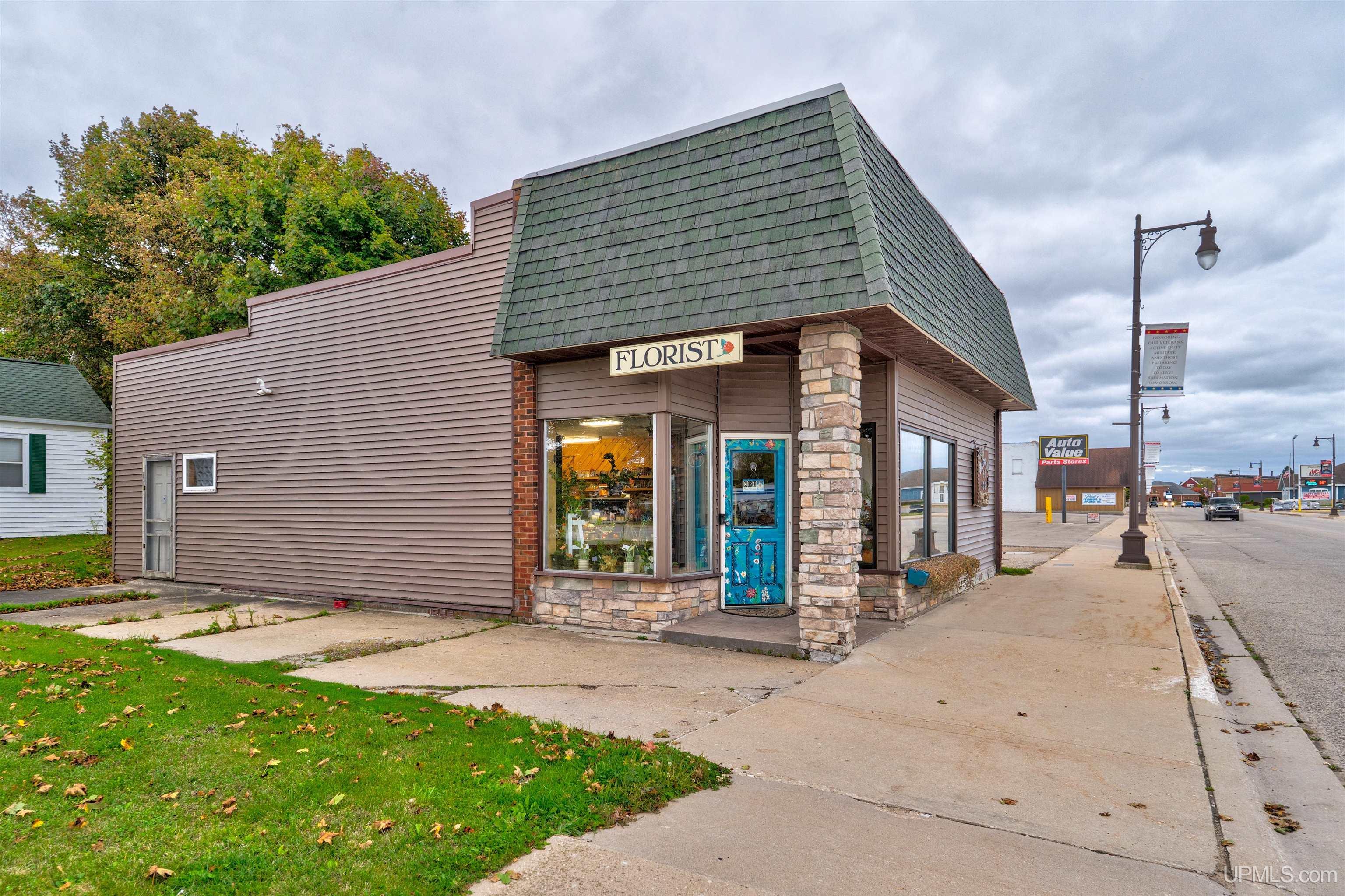 1st image of 176 River St, Manistique, MI 49854 | MLS# 50215618