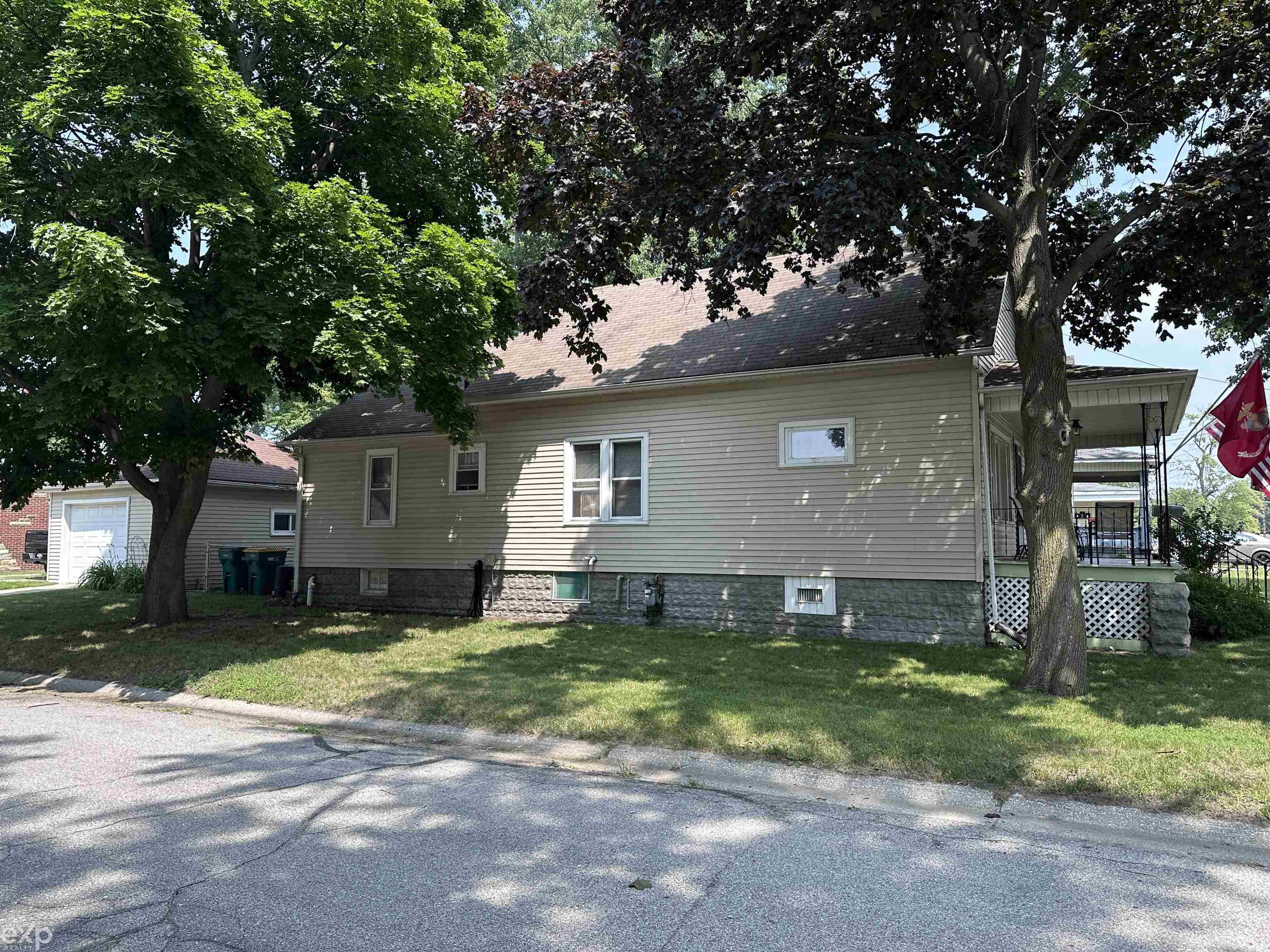 2nd image of 2417 Division St, Port Huron, MI 48060 | MLS# 50215624
