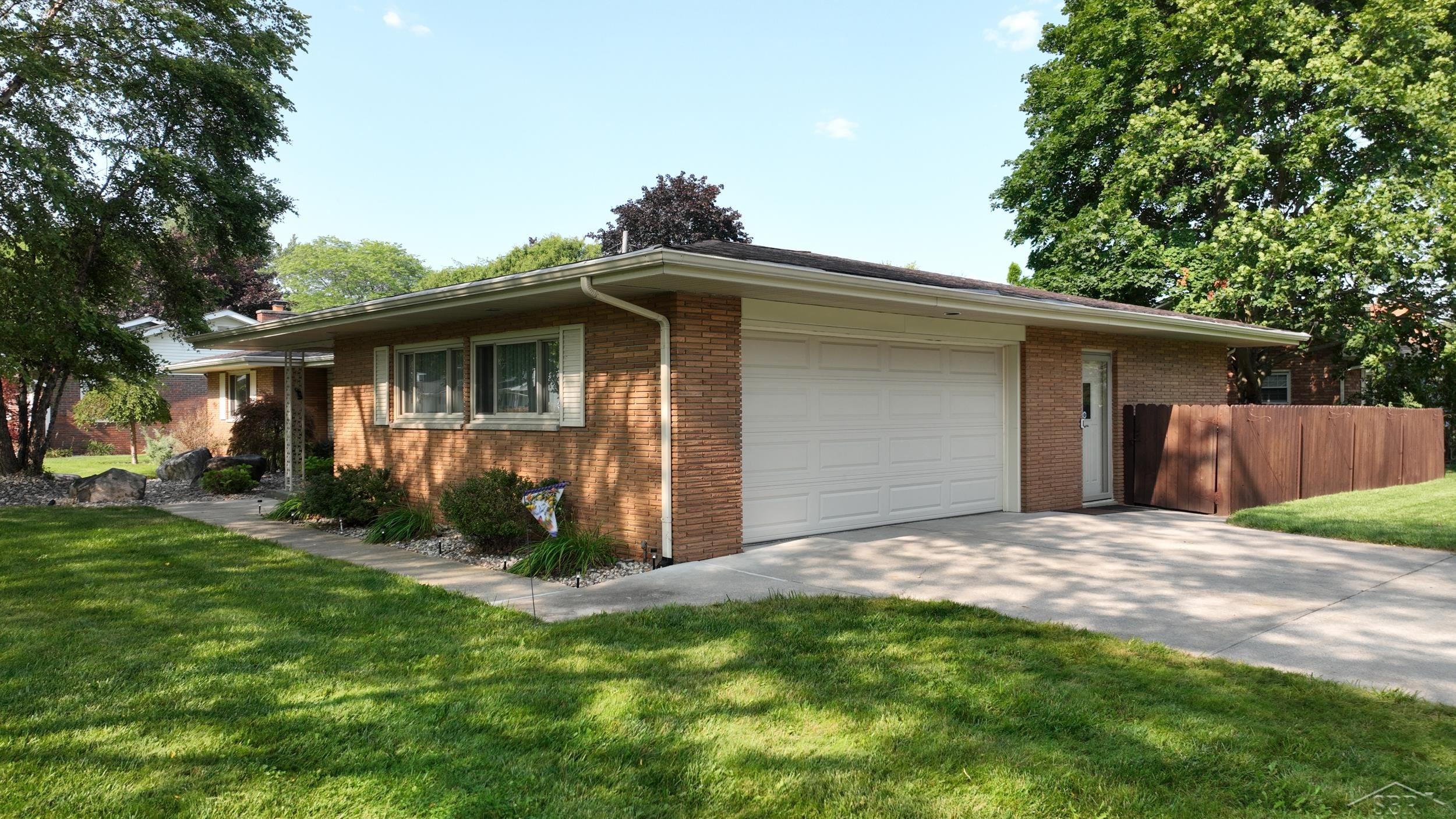 image of 740 Wilson Ave, Saginaw, MI 48638 | MLS# 61050215625