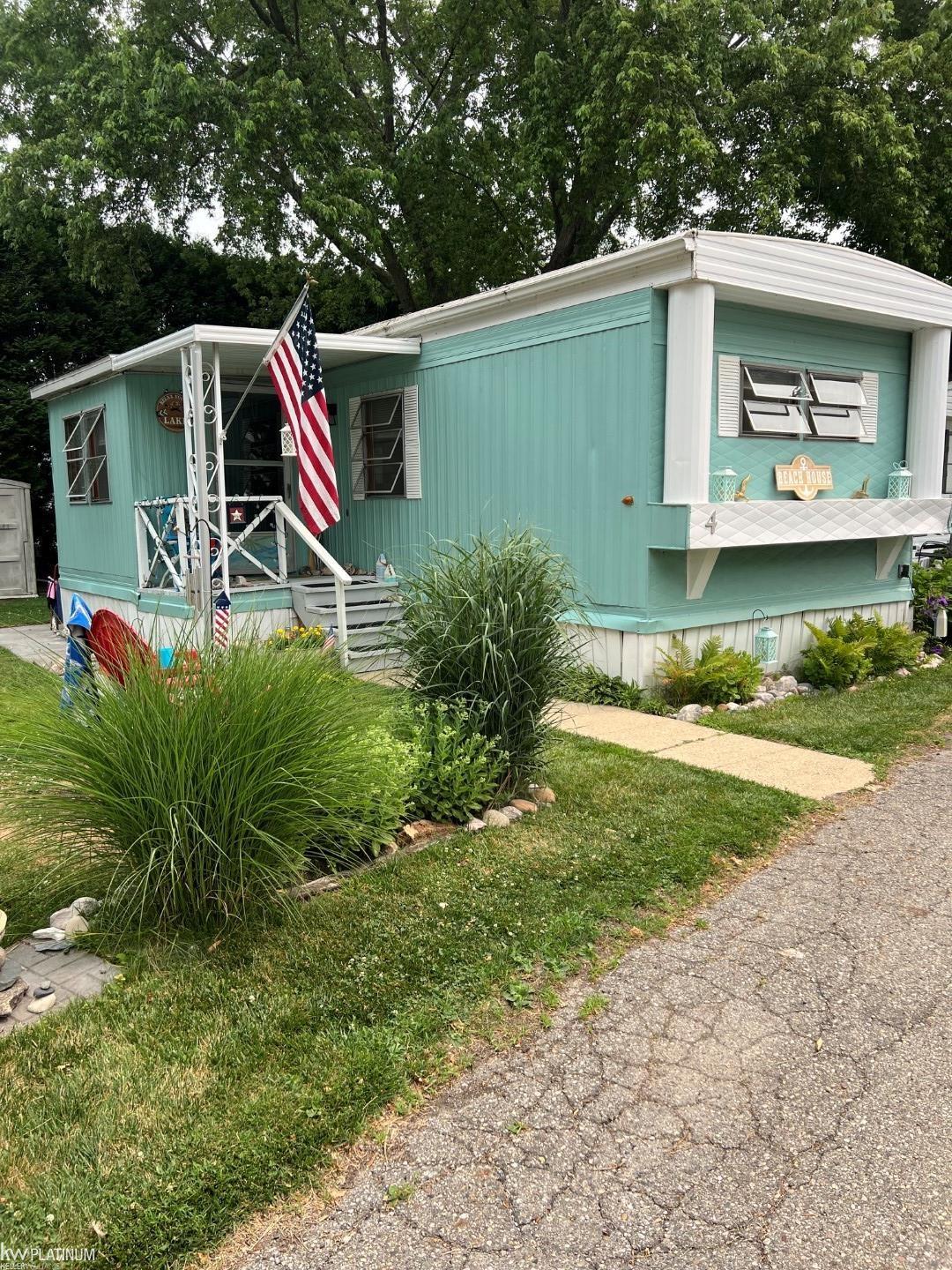 Homes for sale in Lexington, MI | 5767 Main St, Lexington, MI 48450 | MLS# 50215667