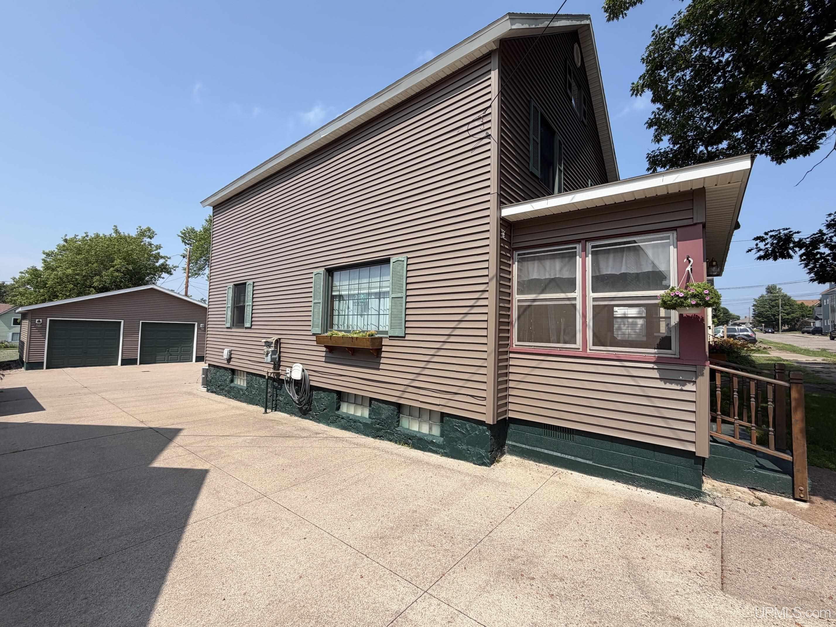 Photo 3 of Single family home for sale at 324 W Ridge St, Ishpeming, MI 49849 | MLS# 50215709 | Listing updated on 2026-09-28