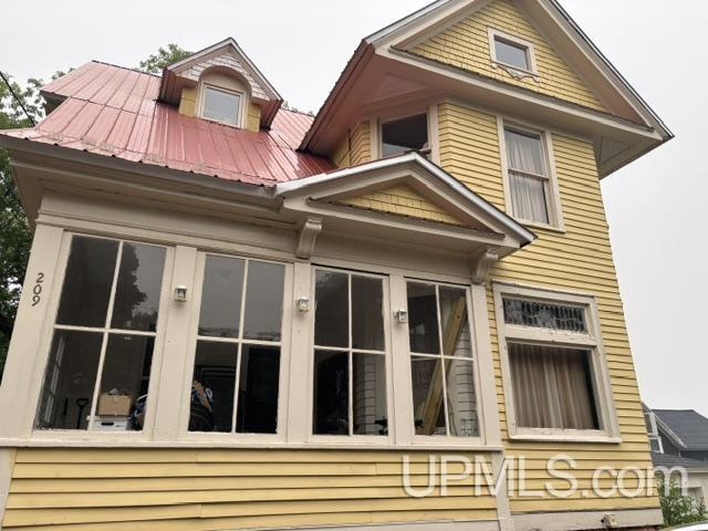 Homes for sale in Hancock, MI | 209 Montezuma Ave, Hancock, MI 49930 | MLS# 50215726