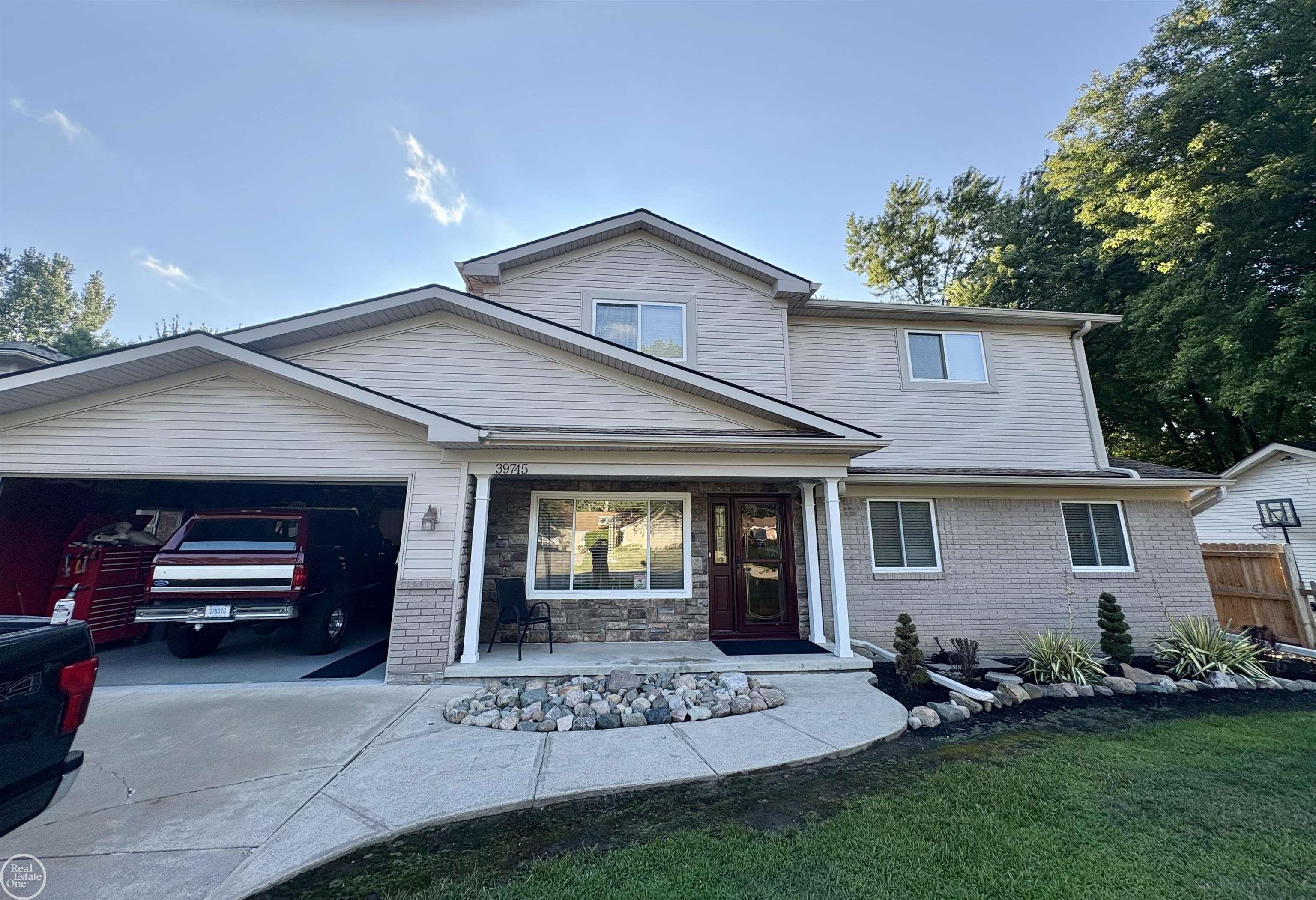 2nd image of 39745 Sylvia St, Harrison Township, MI 48045 | MLS# 50215753