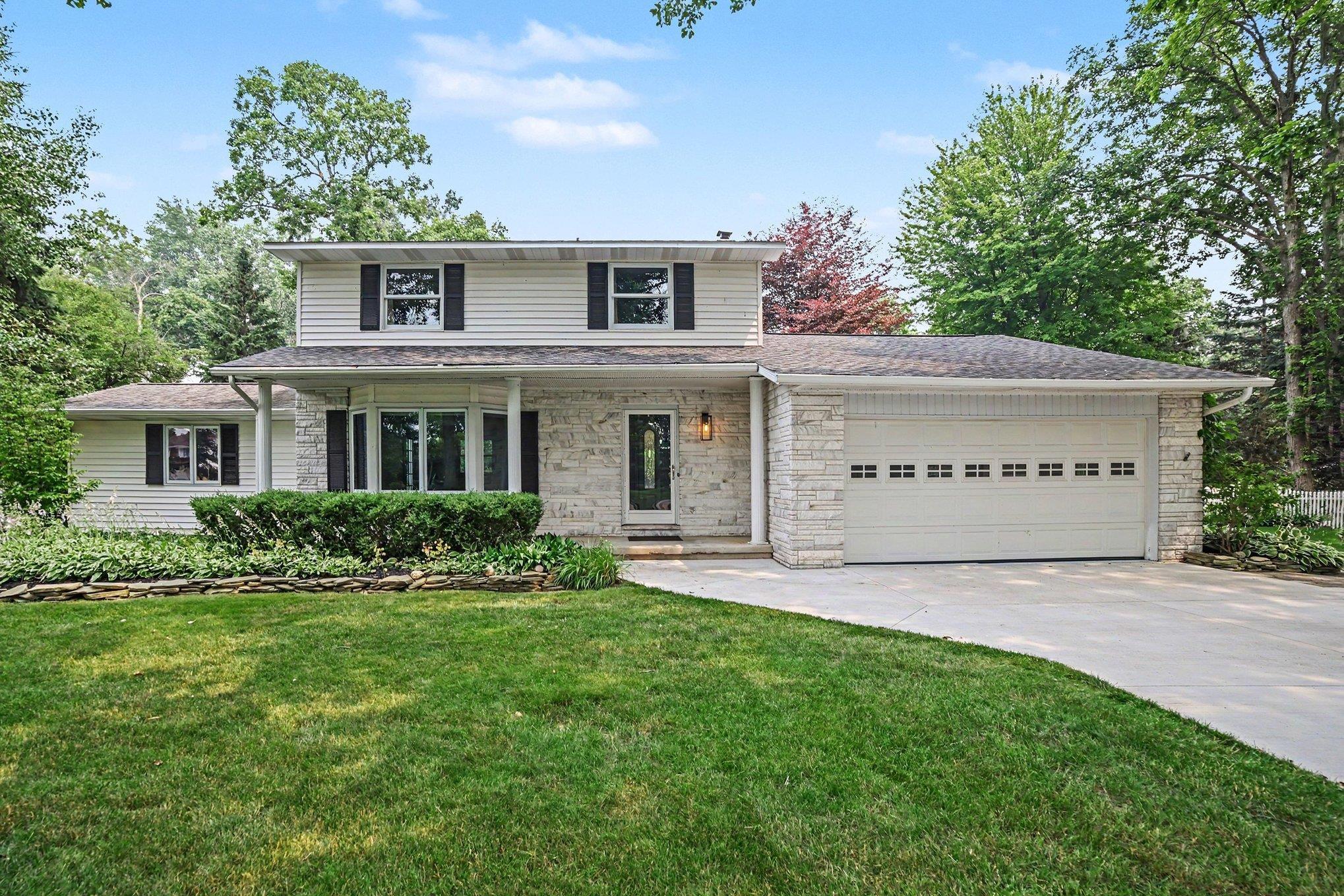 Photo 2 of Single family home for sale at 1586 St Marys Ct, Essexville, MI 48732 | MLS# 50215766 | Listing updated on 2026-09-22