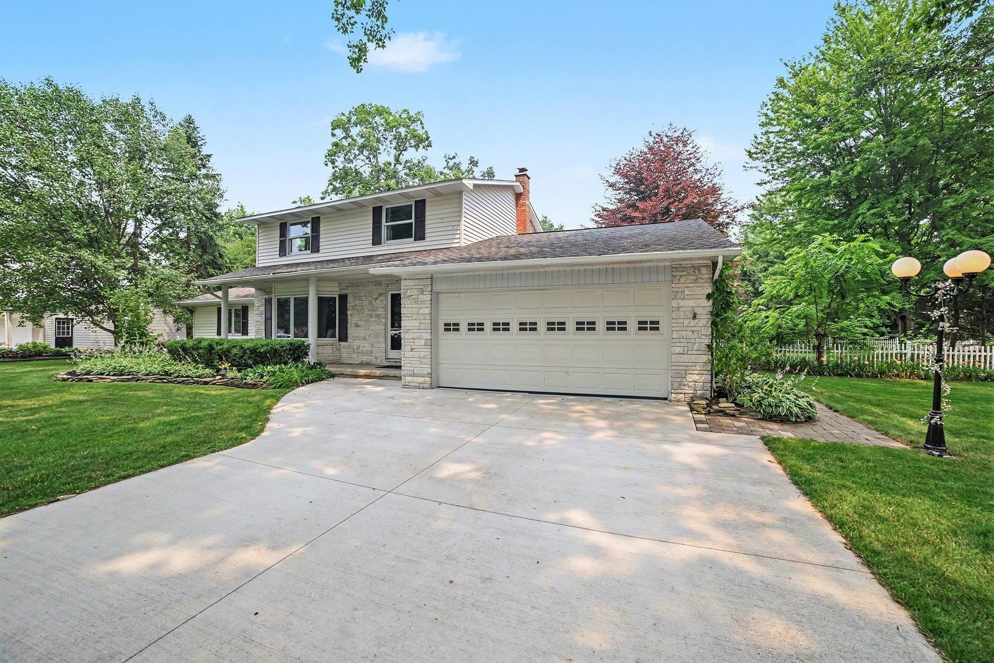 Photo 3 of Single family home for sale at 1586 St Marys Ct, Essexville, MI 48732 | MLS# 50215766 | Listing updated on 2026-09-22