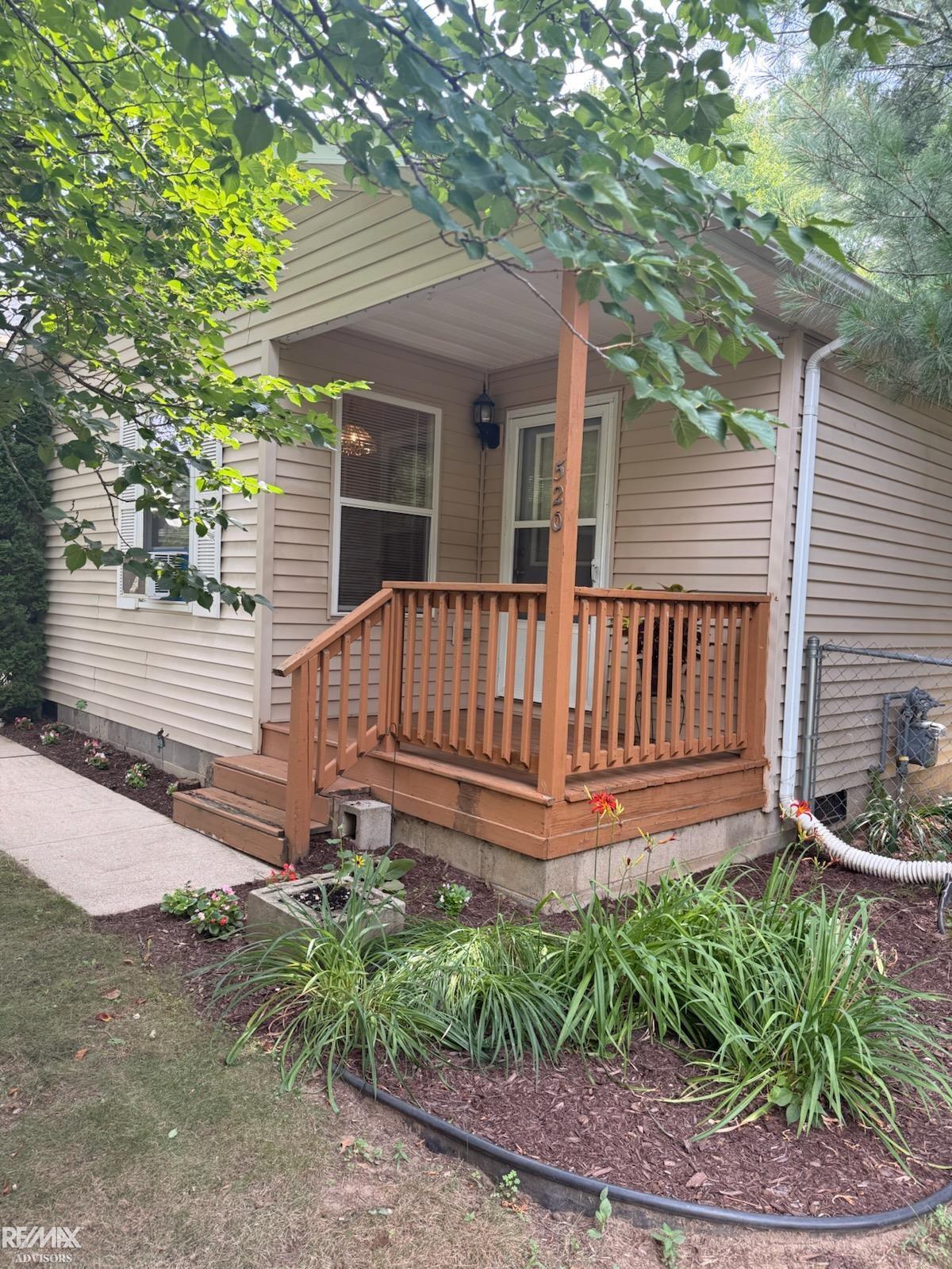 4th image of 520 Sheldon St, Algonac, MI 48001 | MLS# 50215792