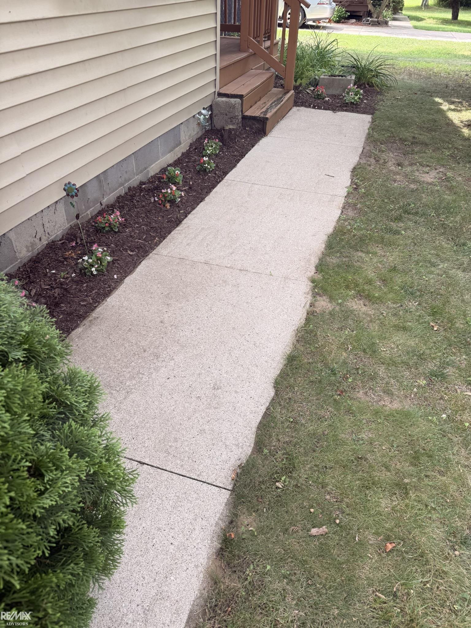 5th image of 520 Sheldon St, Algonac, MI 48001 | MLS# 50215792