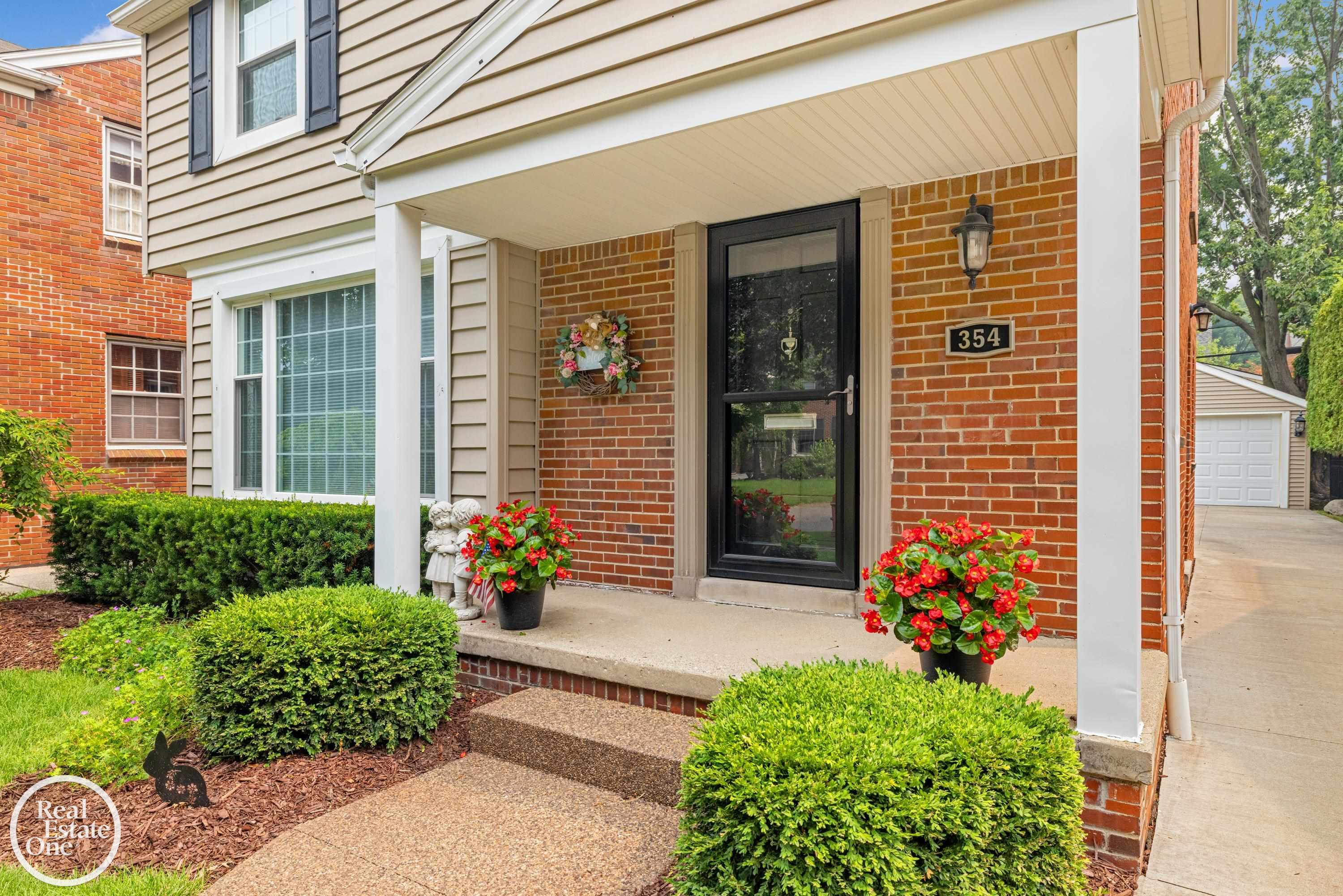 3rd image of 354 Mckinley Ave, Grosse Pointe Farms, MI 48236 | MLS# 58050215818