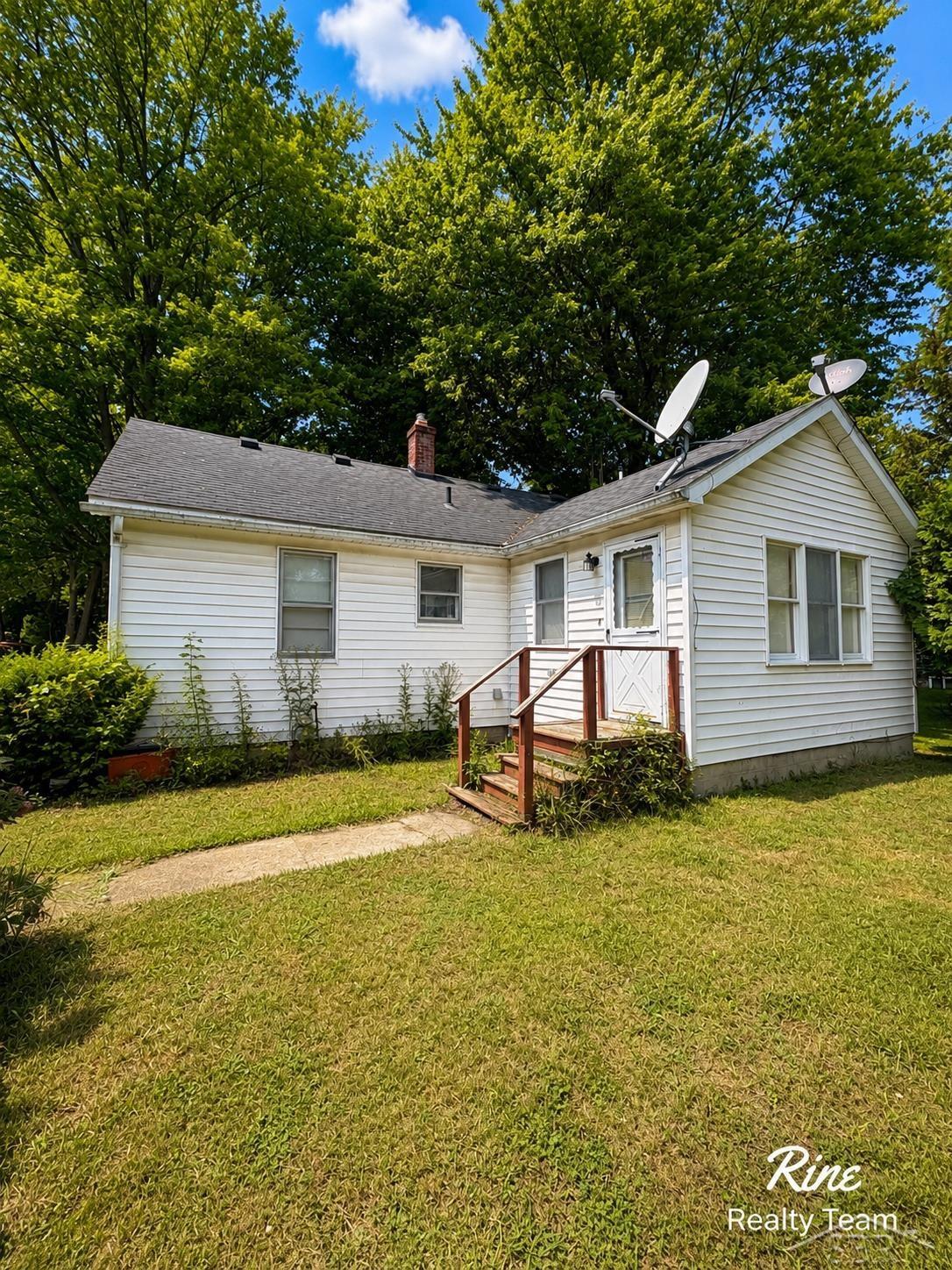 Homes for sale in Sandusky, MI | 73 Maple Valley St, Sandusky, MI 48471 | MLS# 50215838