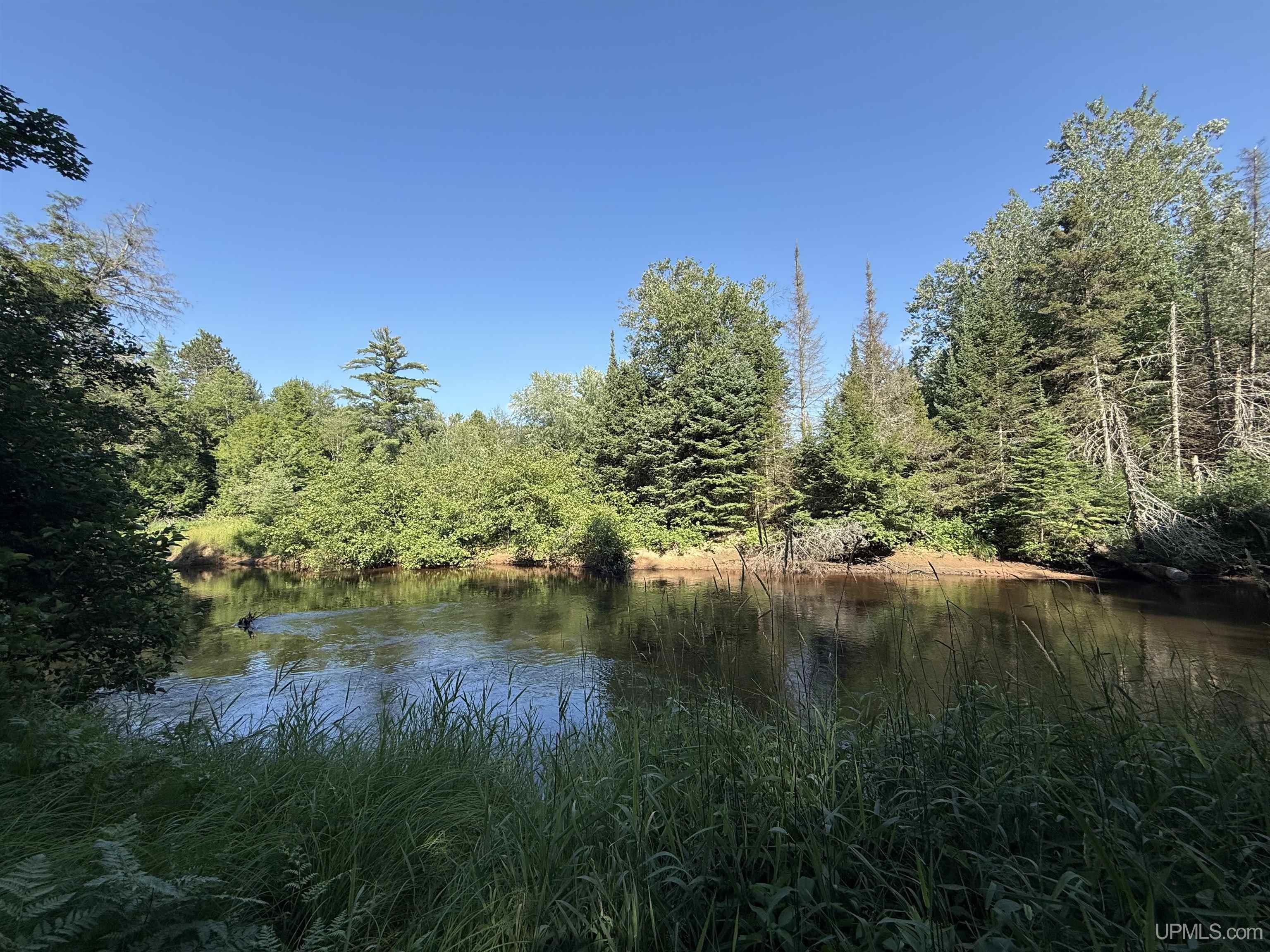 4th image of 742 Beaver View Dr, Germfask, MI 49836 | MLS# 50215857