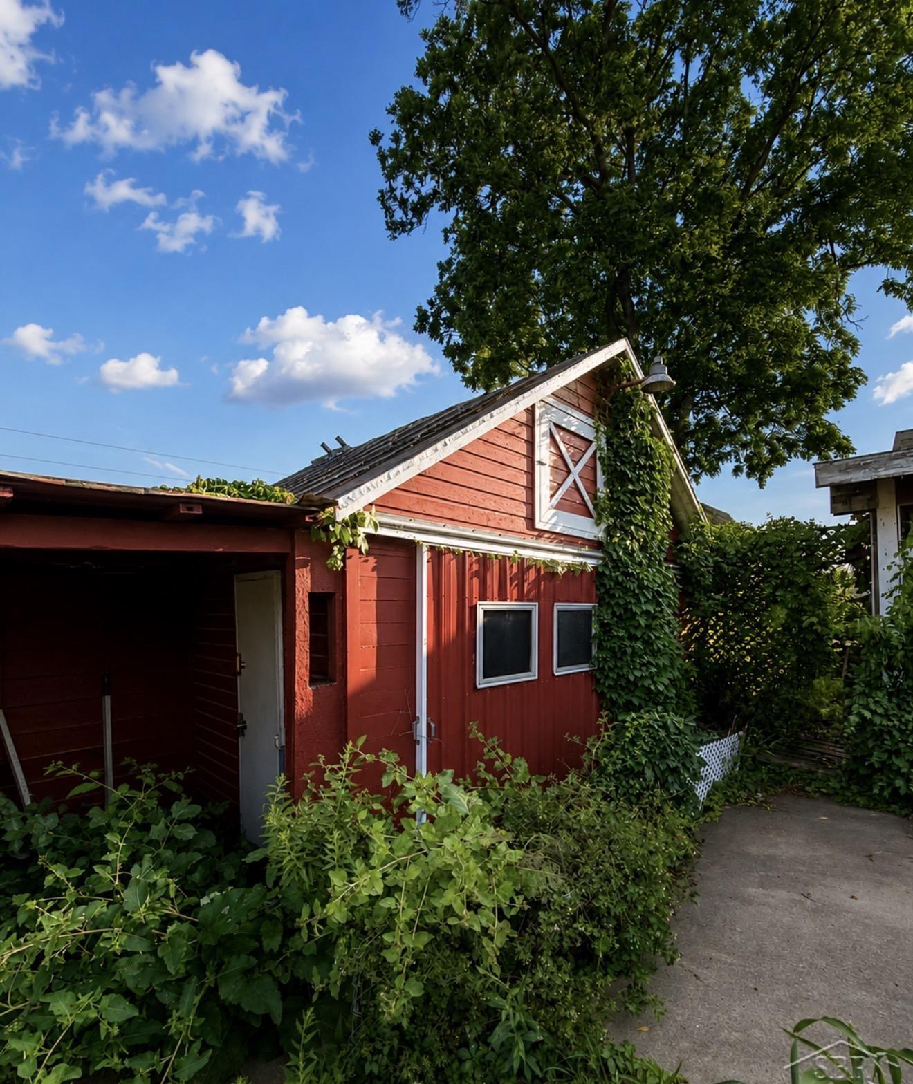 Photo 3 of Single family home for sale at 7345 W Stoll Rd, Lansing, MI 48906 | MLS# 61050215859 | Listing updated on 2026-09-29