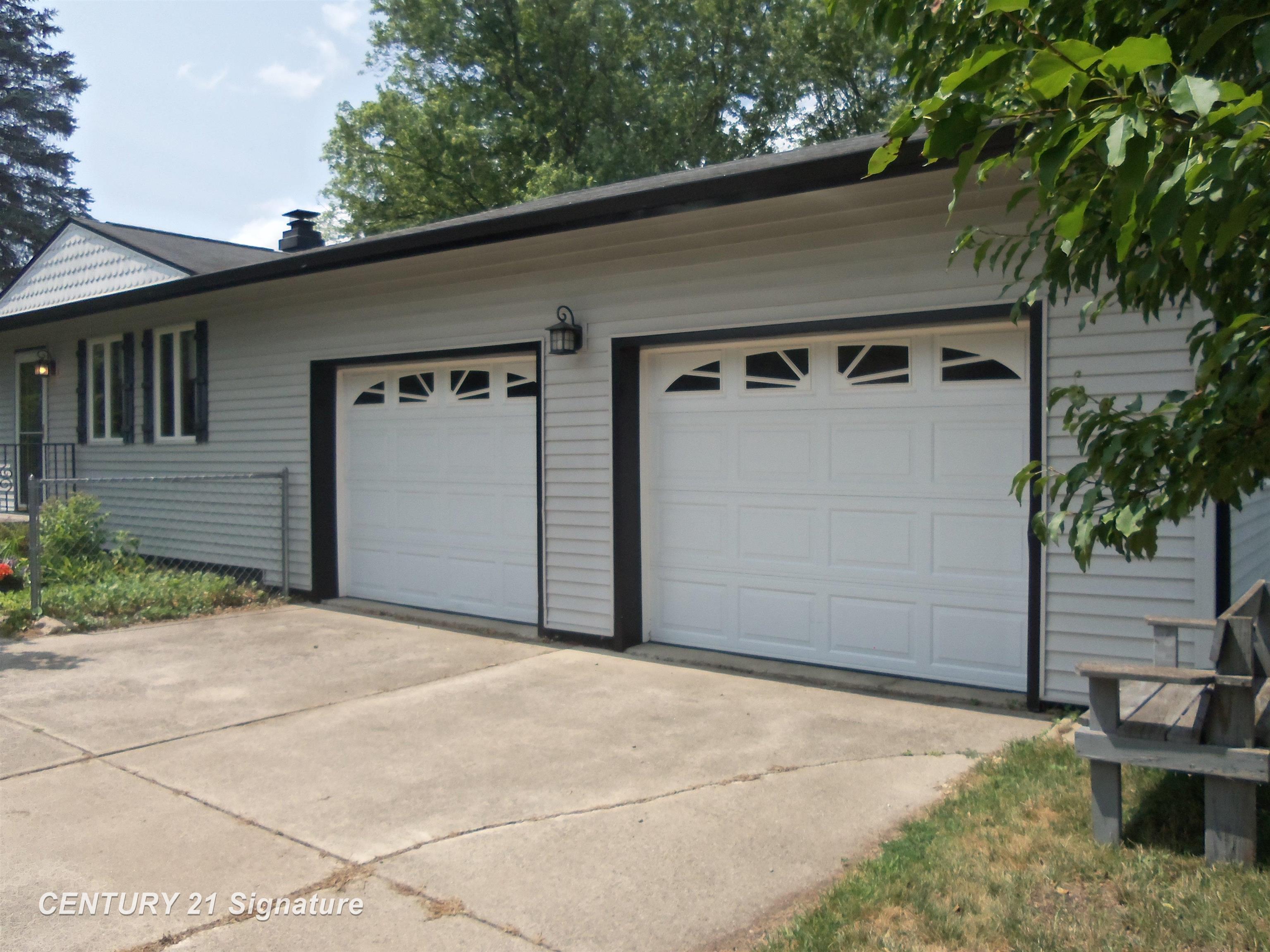 Photo 1 of Single family home for sale at 5127 Arbor Ln, Flint, MI 48506 | MLS# 5050215878 | Listing updated on 2026-09-16