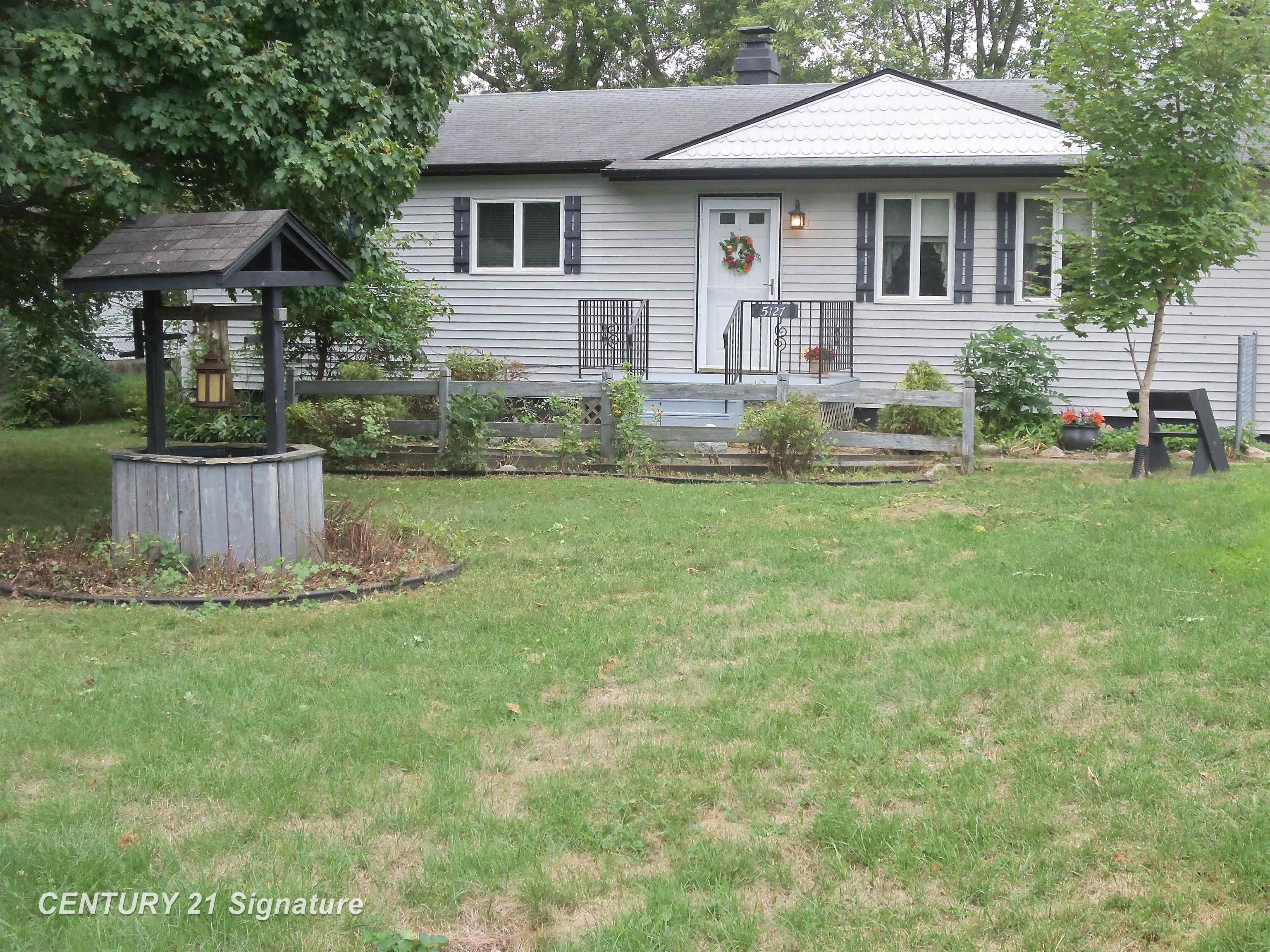 Photo 2 of Single family home for sale at 5127 Arbor Ln, Flint, MI 48506 | MLS# 5050215878 | Listing updated on 2026-09-16