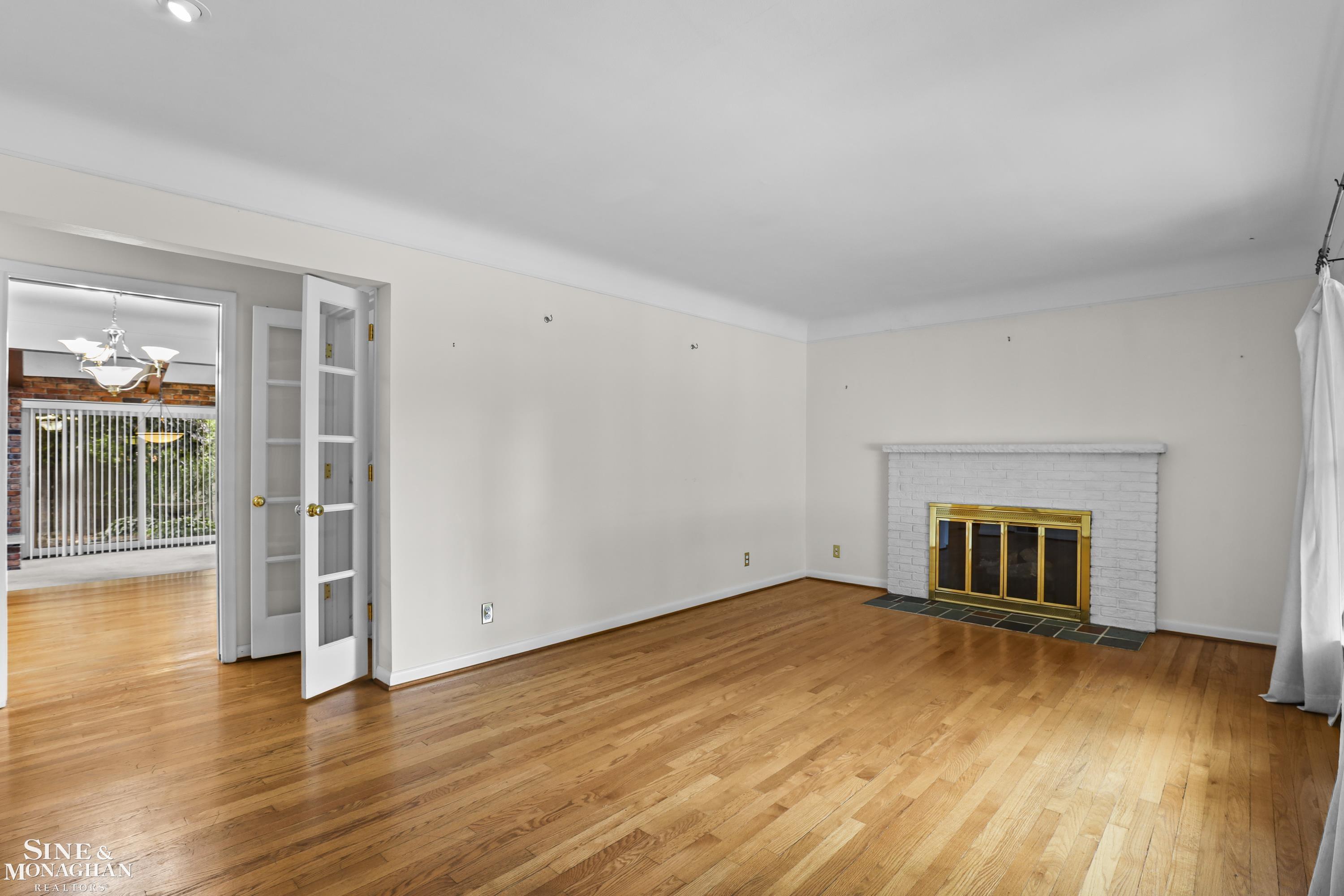 4th image of 20631 Wedgewood Dr, Grosse Pointe Woods, MI 48236 | MLS# 58050215881
