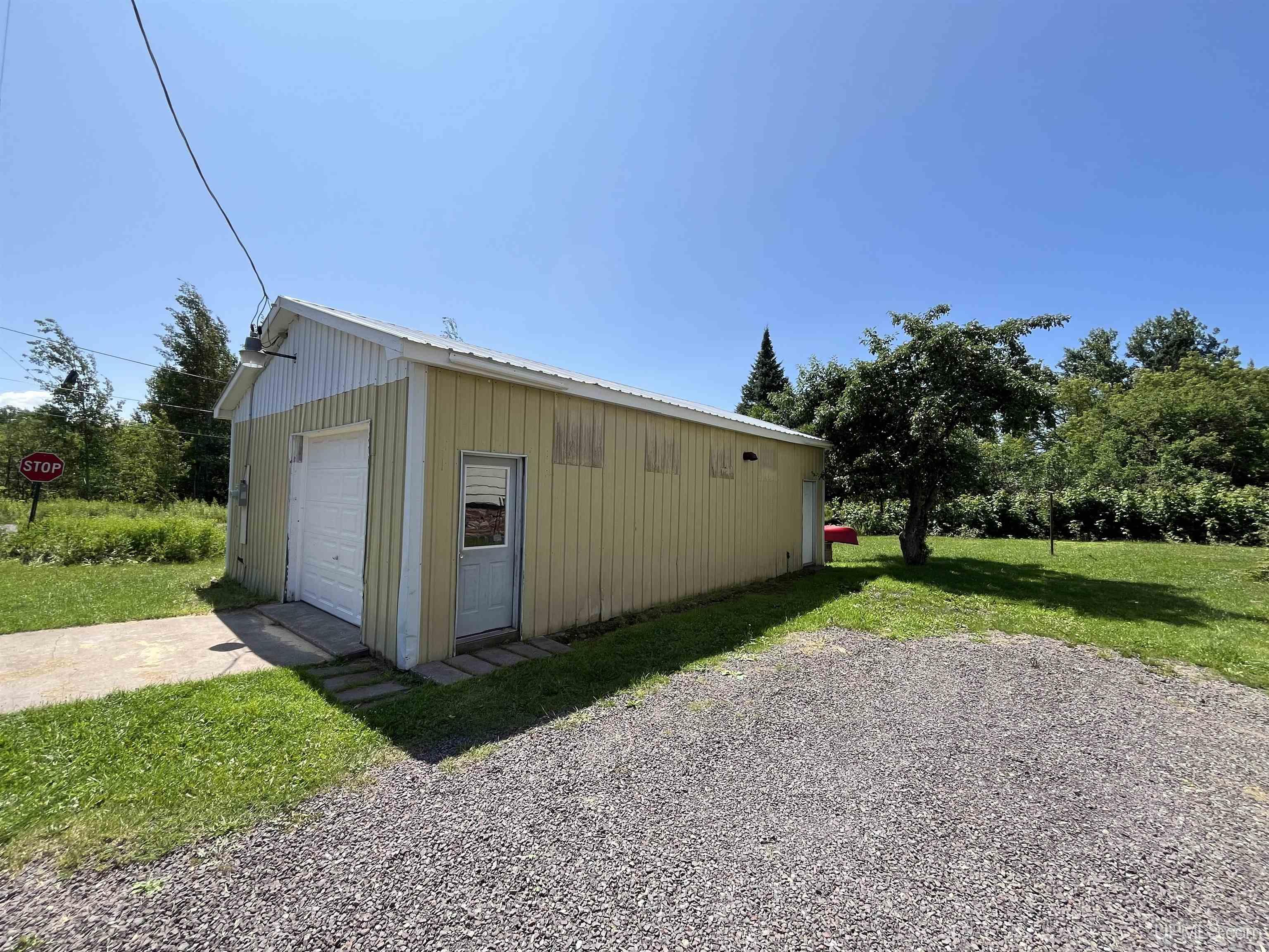 3rd image of 55779 Hancock St, Calumet, MI 49913 | MLS# 50215886