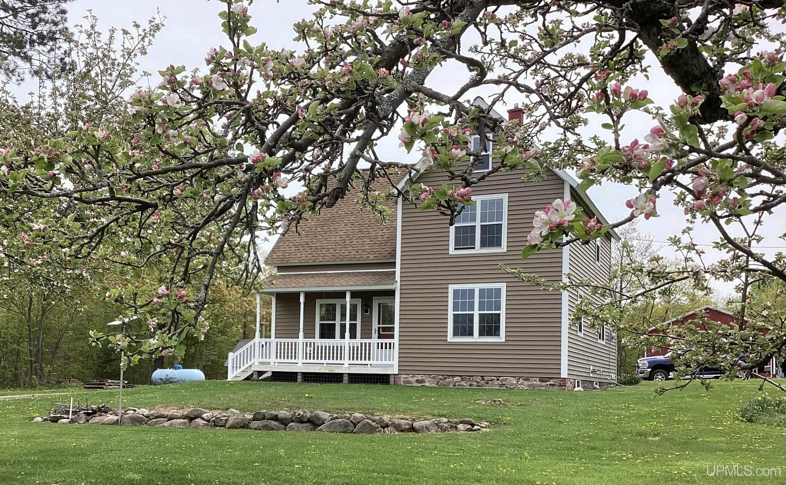 2nd image of 24551 Upper Point Mills Rd, Hancock, MI 49930 | MLS# 50215927