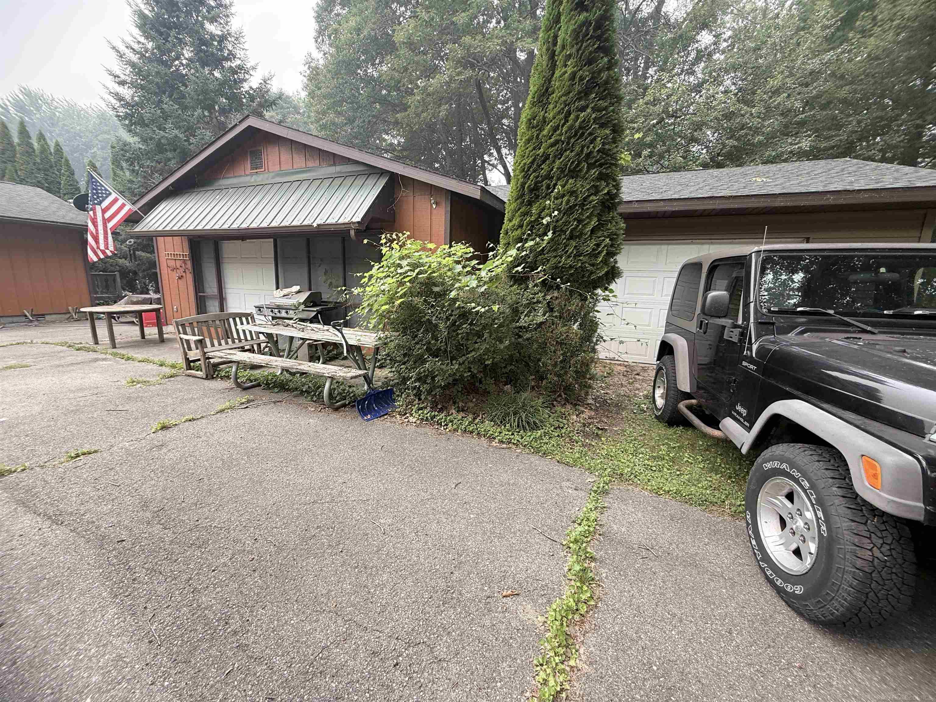 2nd image of 948 S Foster Rd, Au Gres, MI 48703 | MLS# 50215945