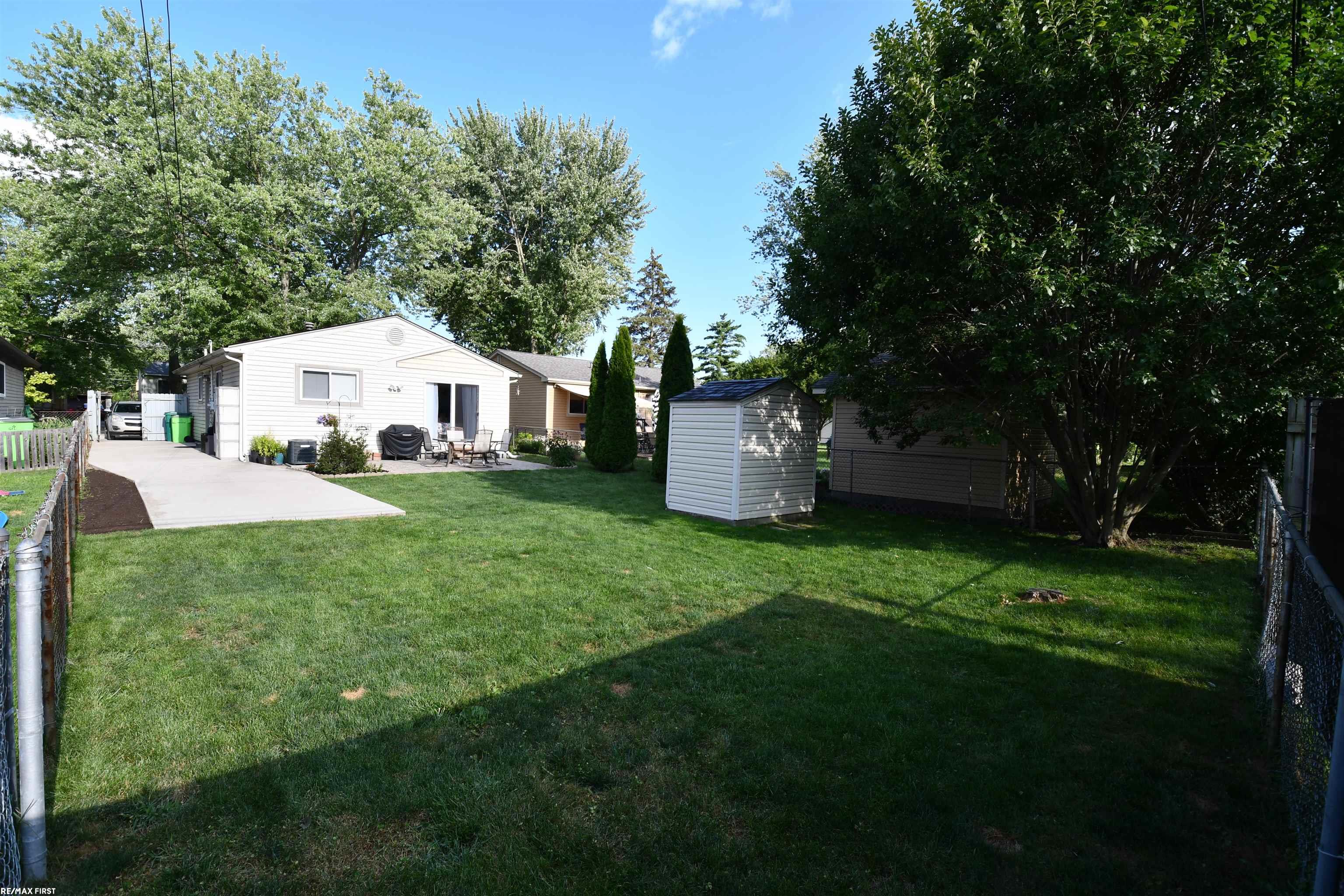2nd image of 39675 Camp St Dr, Harrison Township, MI 48045 | MLS# 50215951