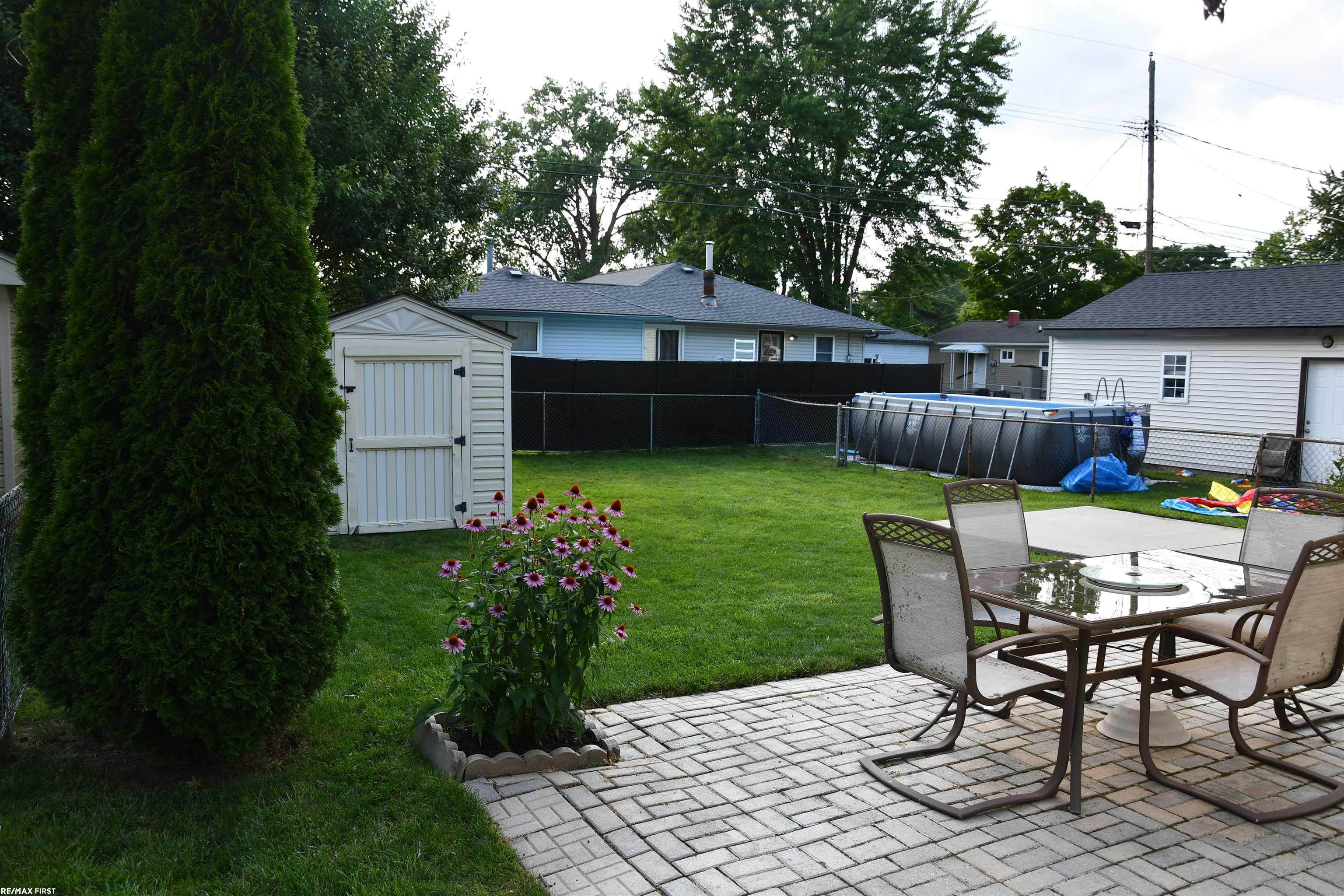 3rd image of 39675 Camp St Dr, Harrison Township, MI 48045 | MLS# 50215951