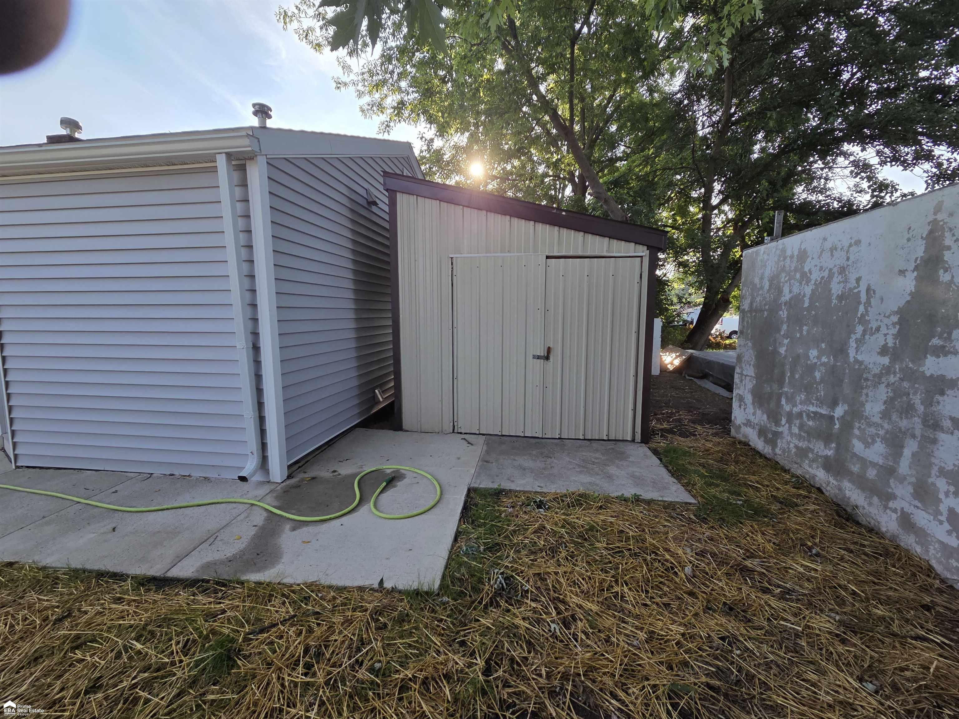 11th image of 2164 E Whittemore Ave, Burton, MI 48529 | MLS# 50216034
