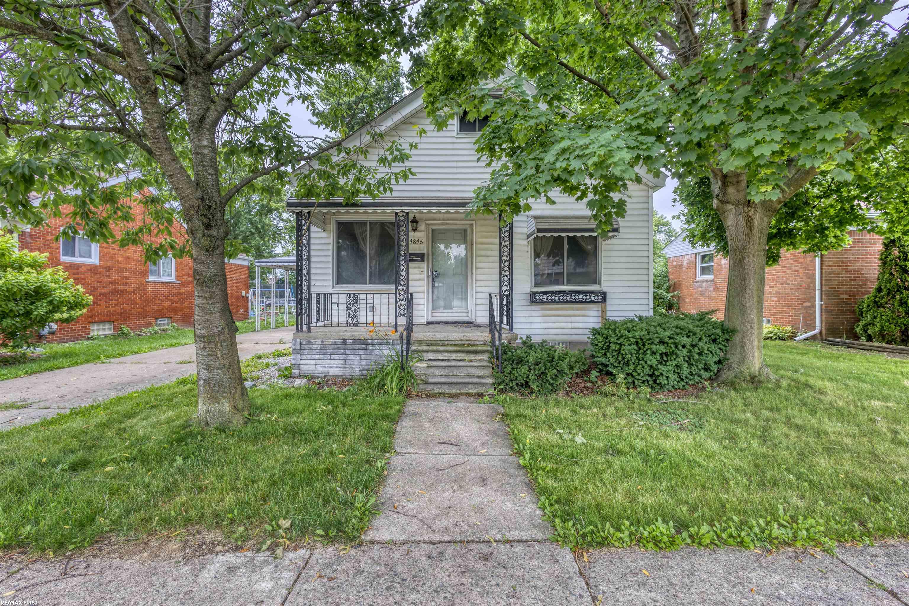 3rd image of 14846 Stephens Dr Dr, Eastpointe, MI 48021 | MLS# 58050216047