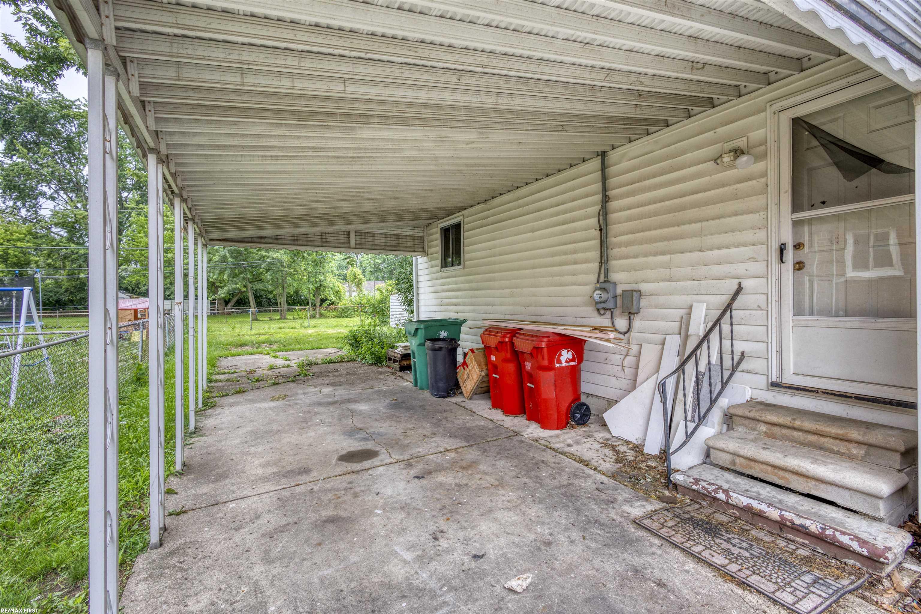 4th image of 14846 Stephens Dr Dr, Eastpointe, MI 48021 | MLS# 58050216047
