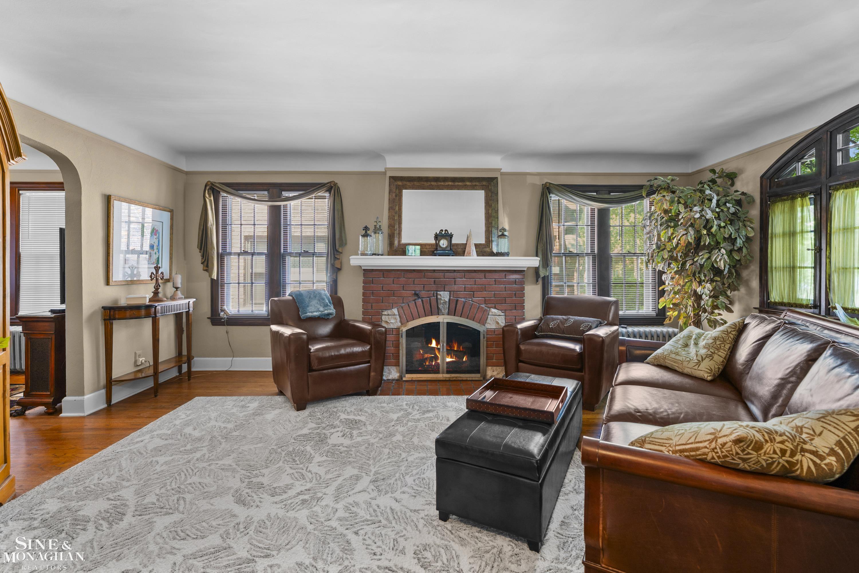 4th image of 245 Ridgemont Rd, Grosse Pointe Farms, MI 48236 | MLS# 50216054