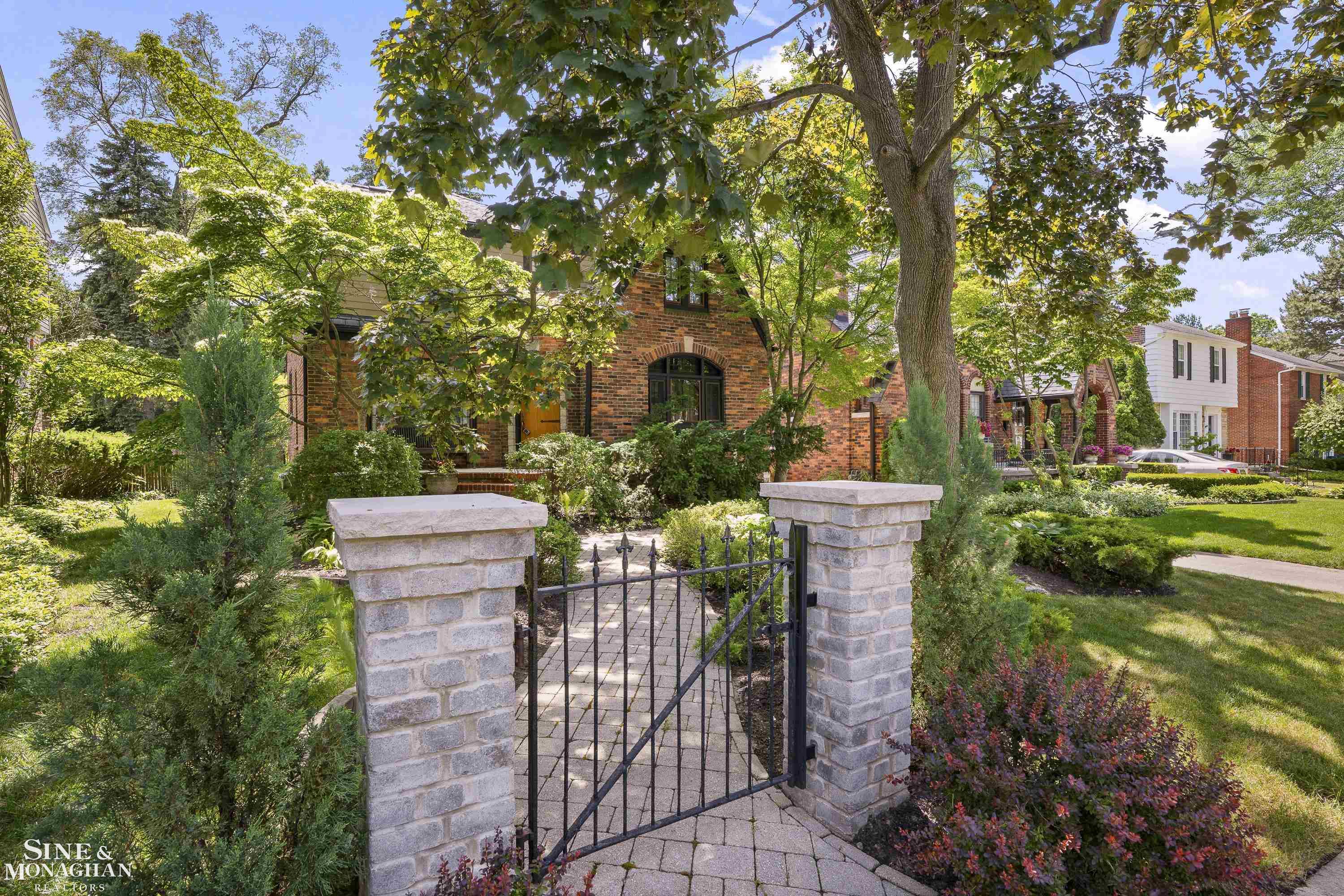 46th image of 245 Ridgemont Rd, Grosse Pointe Farms, MI 48236 | MLS# 58050216054