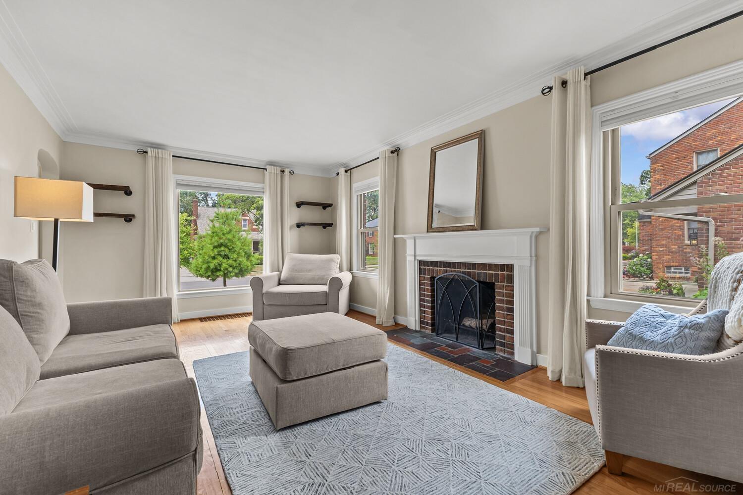 2nd image of 1521 Hampton Rd, Grosse Pointe Woods, MI 48236 | MLS# 50216102