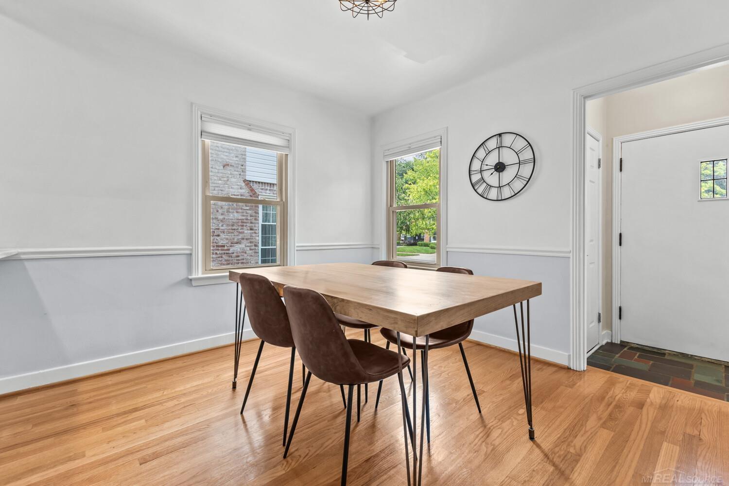 4th image of 1521 Hampton Rd, Grosse Pointe Woods, MI 48236 | MLS# 50216102