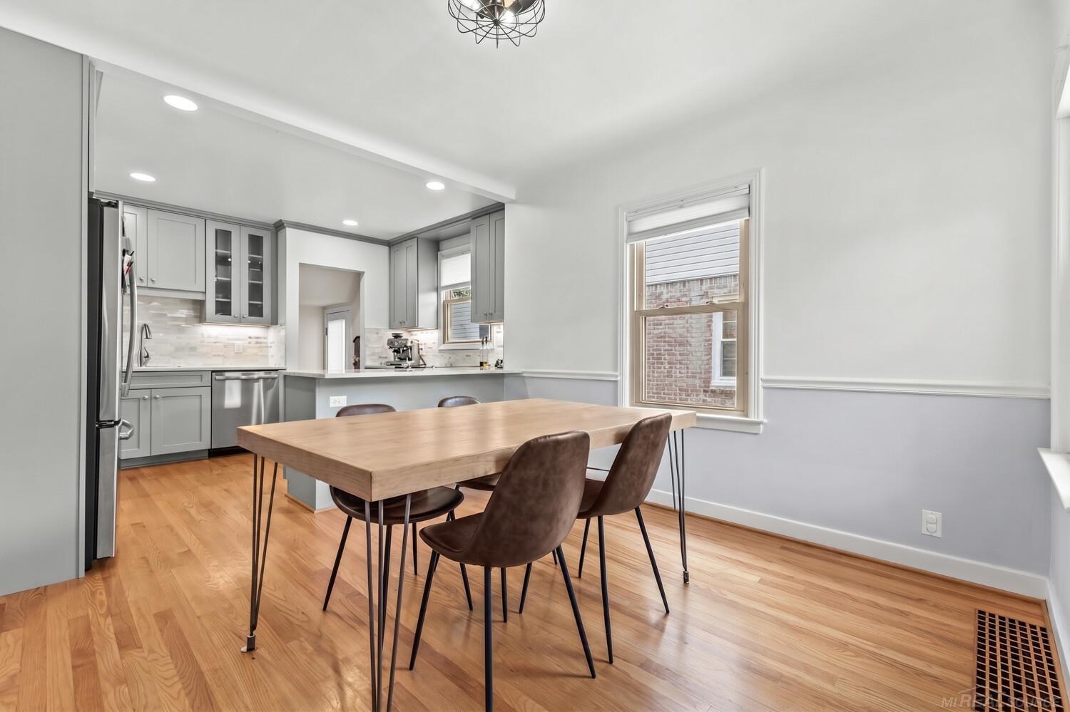 5th image of 1521 Hampton Rd, Grosse Pointe Woods, MI 48236 | MLS# 50216102