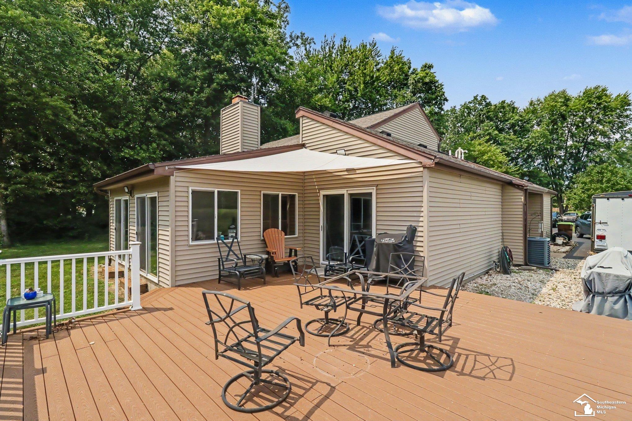 2nd image of 601 W Erie Rd, Temperance, MI 48182 | MLS# 50216104