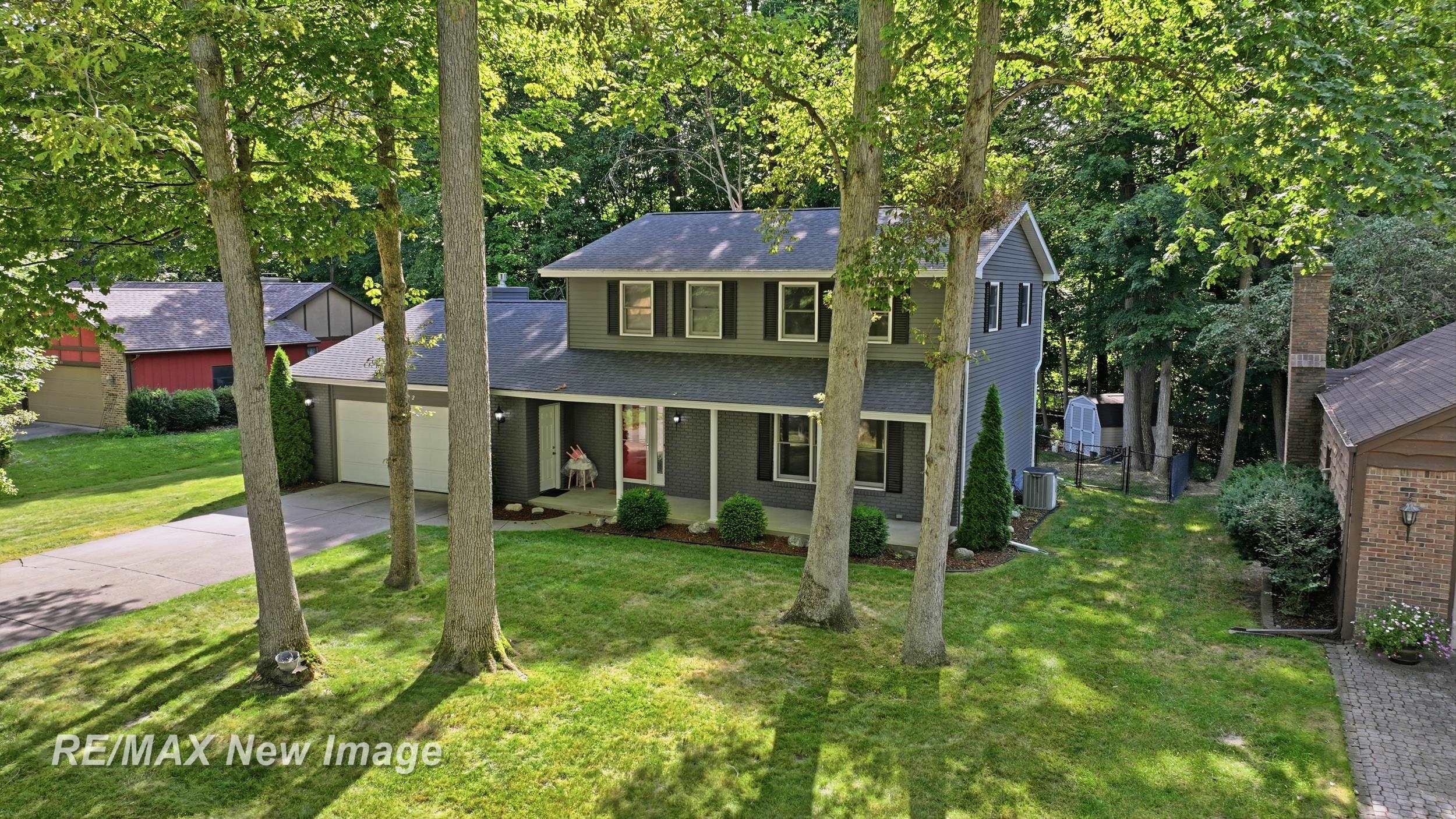 Photo 1 of Sale Pending at 1422 Lenwood Dr, Saginaw, MI 48638 | MLS# 61050216118 | Listing updated on 2026-09-13