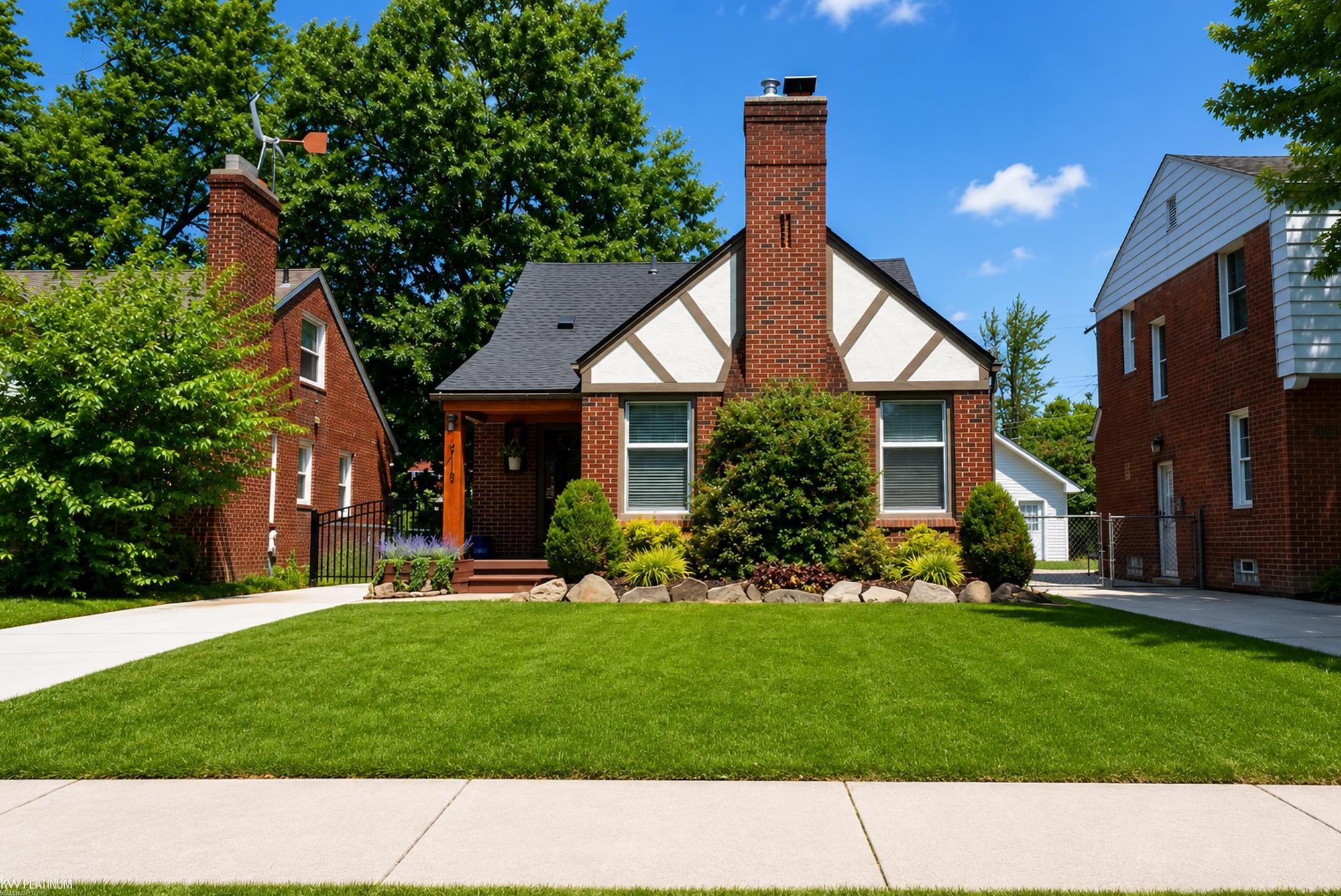 1st image of 2118 Lennon St, Grosse Pointe Woods, MI 48236 | MLS# 50216125