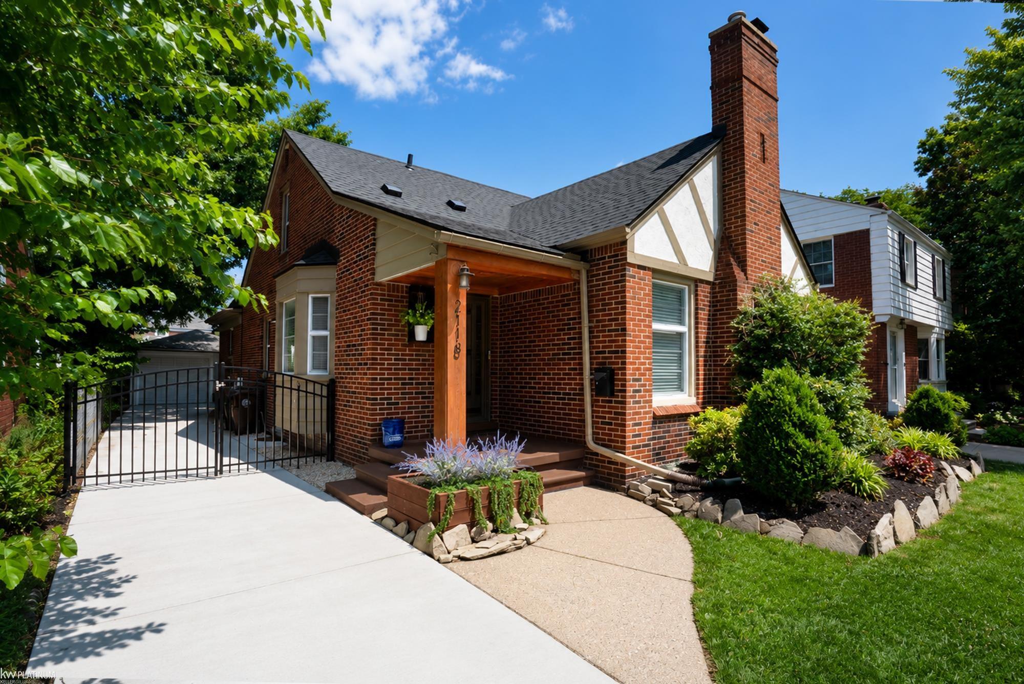 2nd image of 2118 Lennon St, Grosse Pointe Woods, MI 48236 | MLS# 50216125