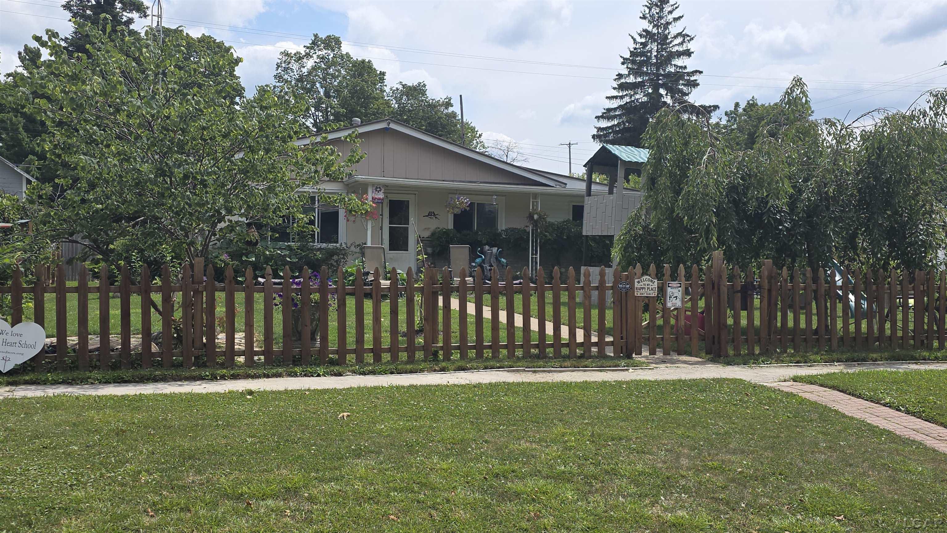 2nd image of 607 Oak St, Hudson, MI 49247 | MLS# 50216163