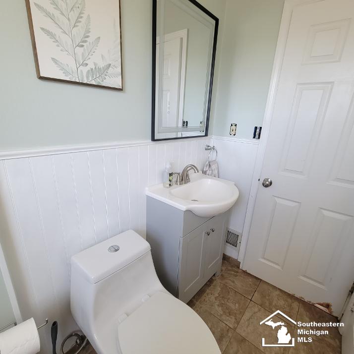5th image of 13020 Venness Rd, Southgate, MI 48195 | MLS# 57050216167