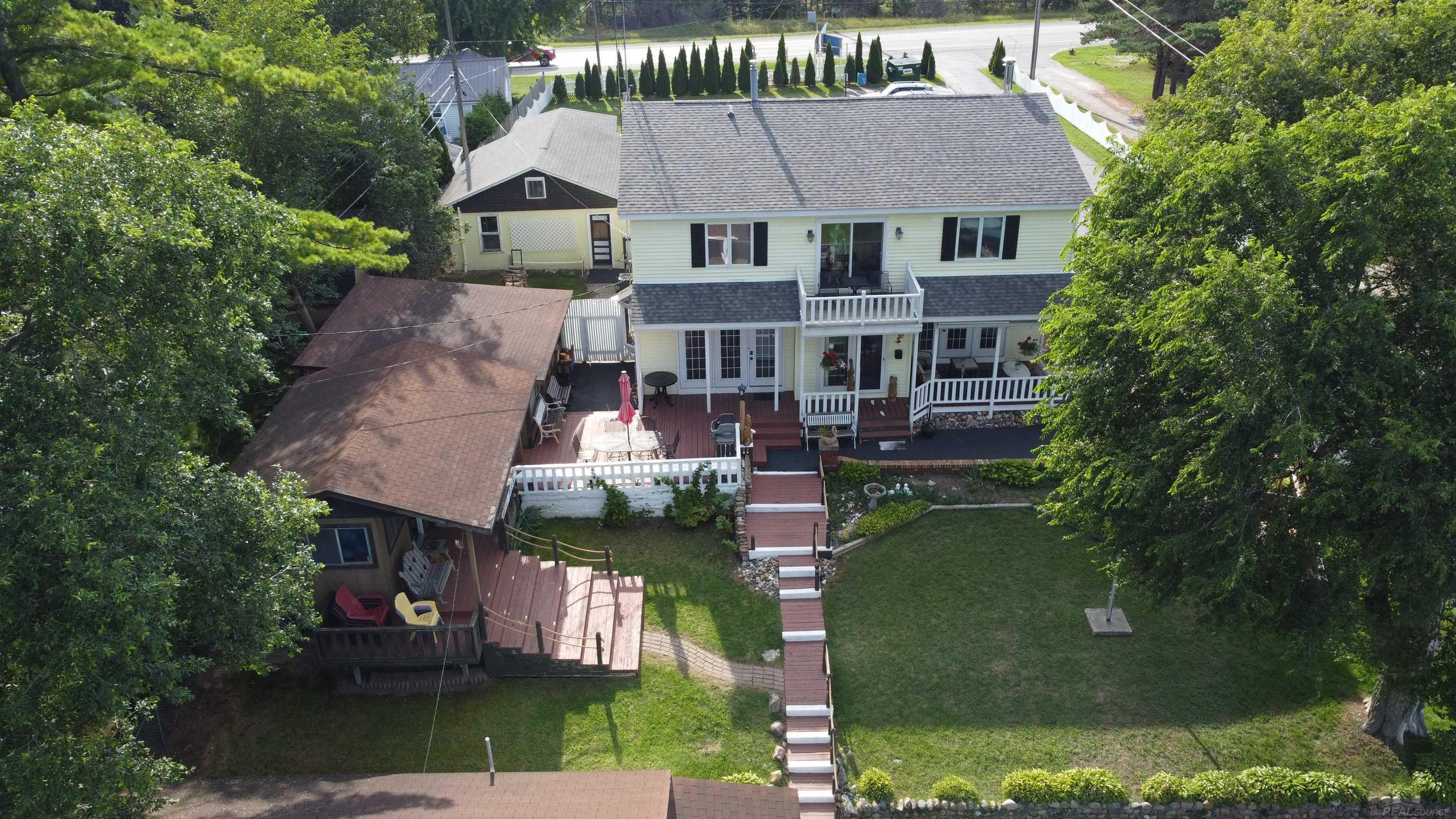 2nd image of 8949 Lakeshore Rd Rd, Lexington, MI 48450 | MLS# 50216202